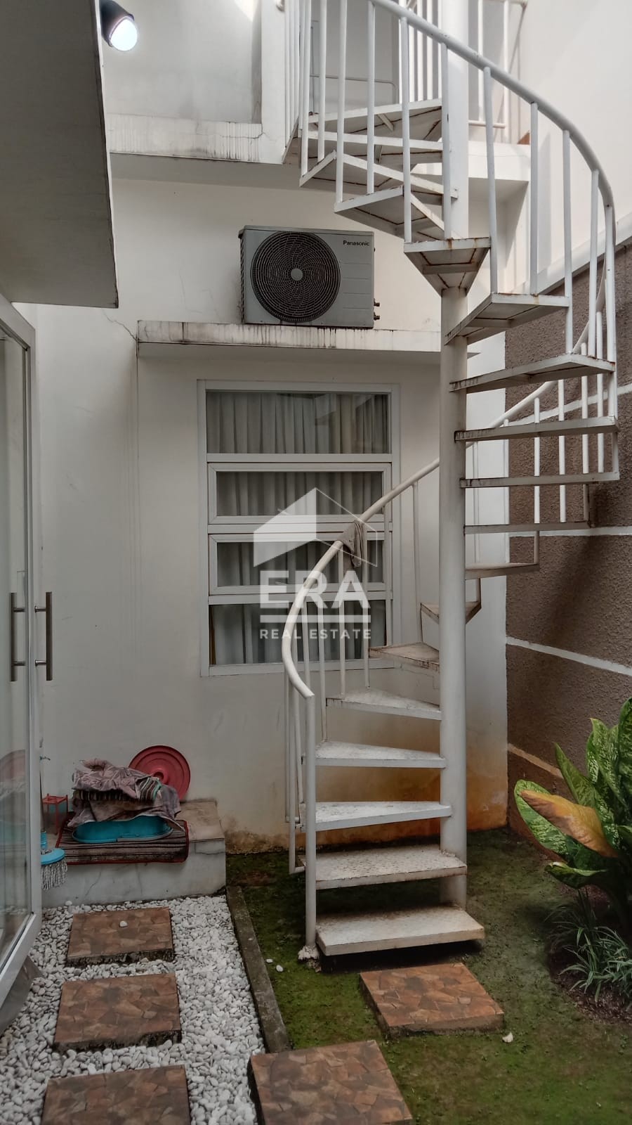 interior 7