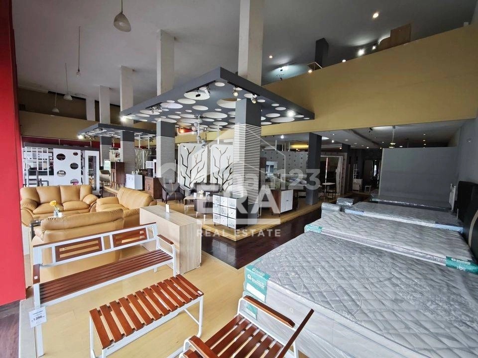 interior 9