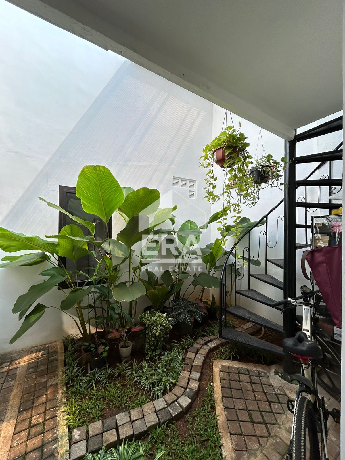 interior 7