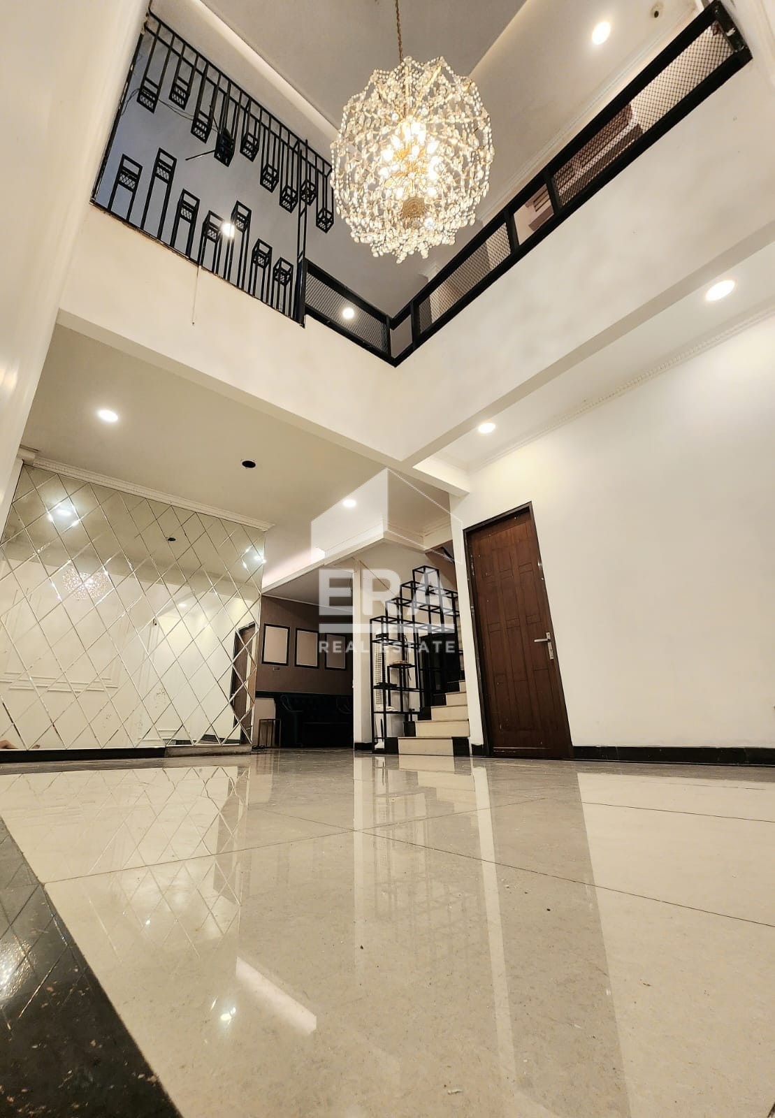 interior 3