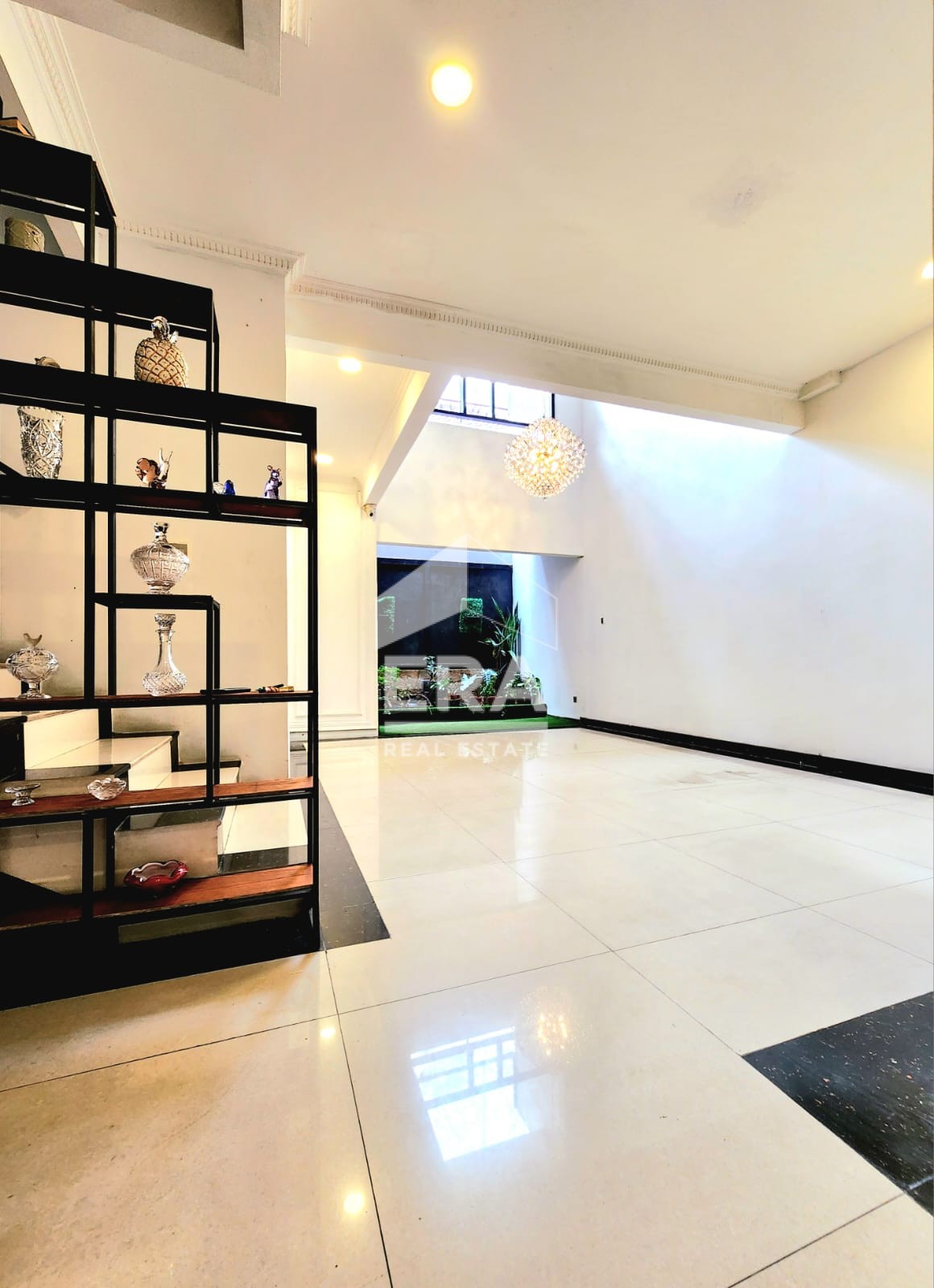 interior 4