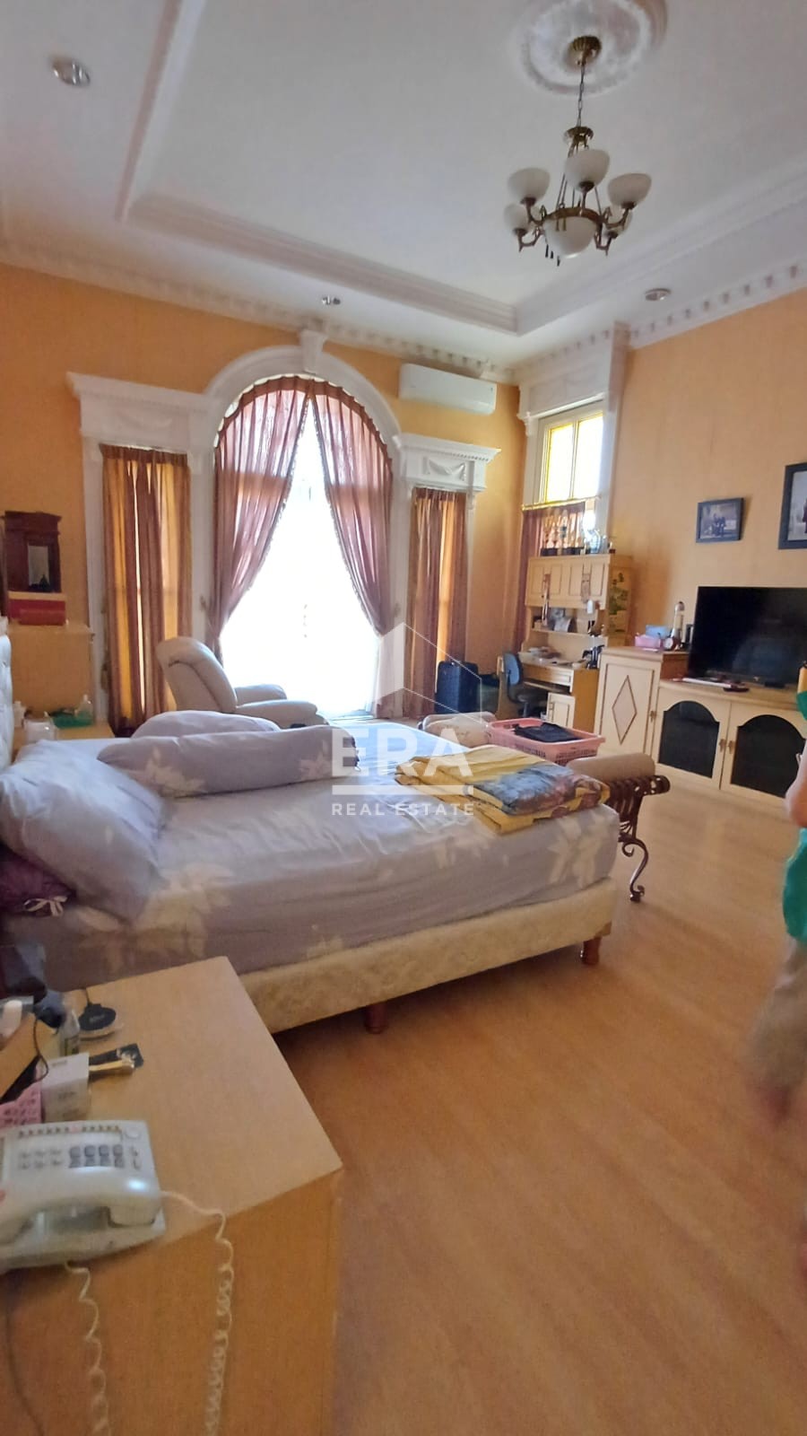 interior 18
