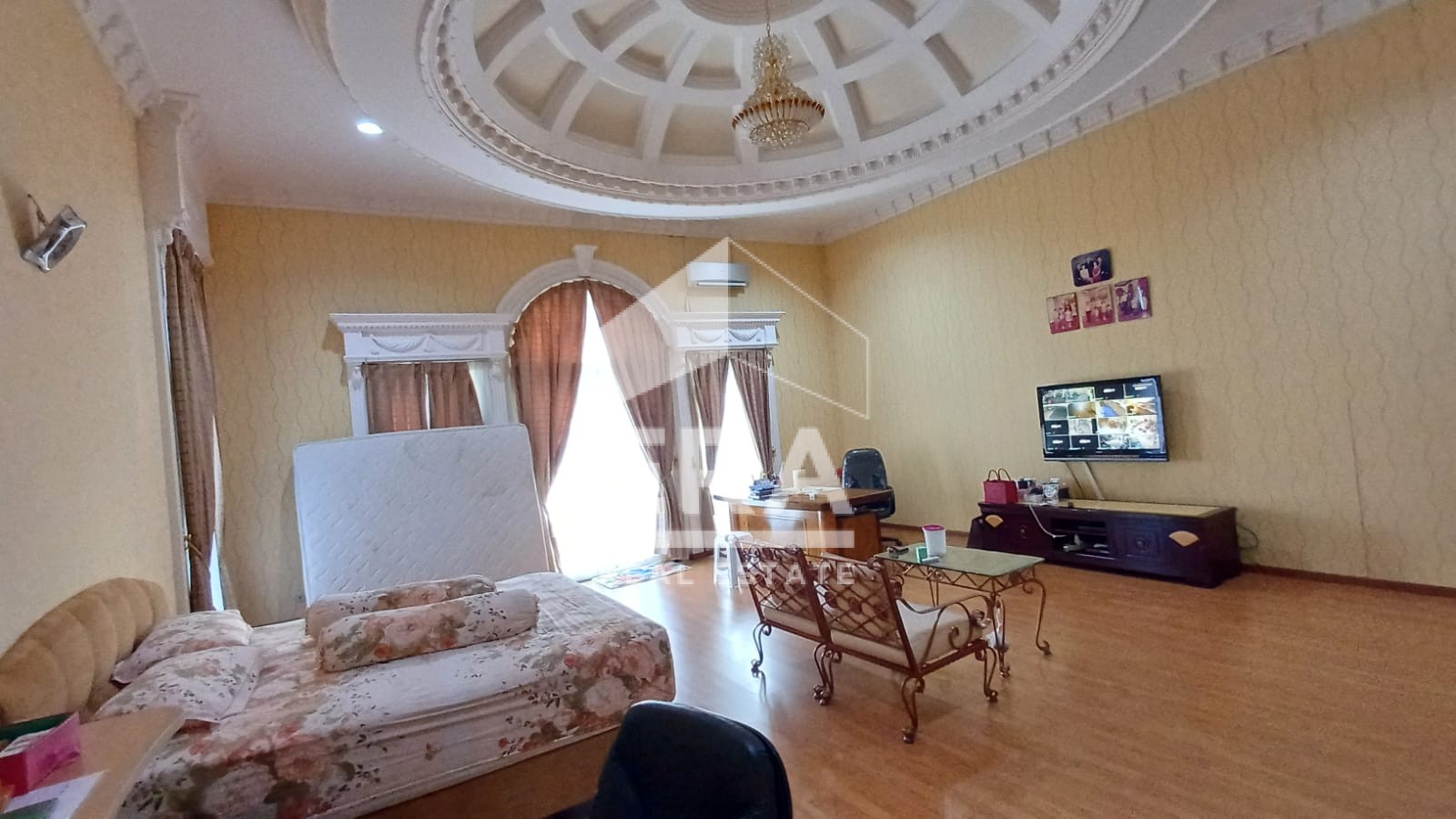 interior 19