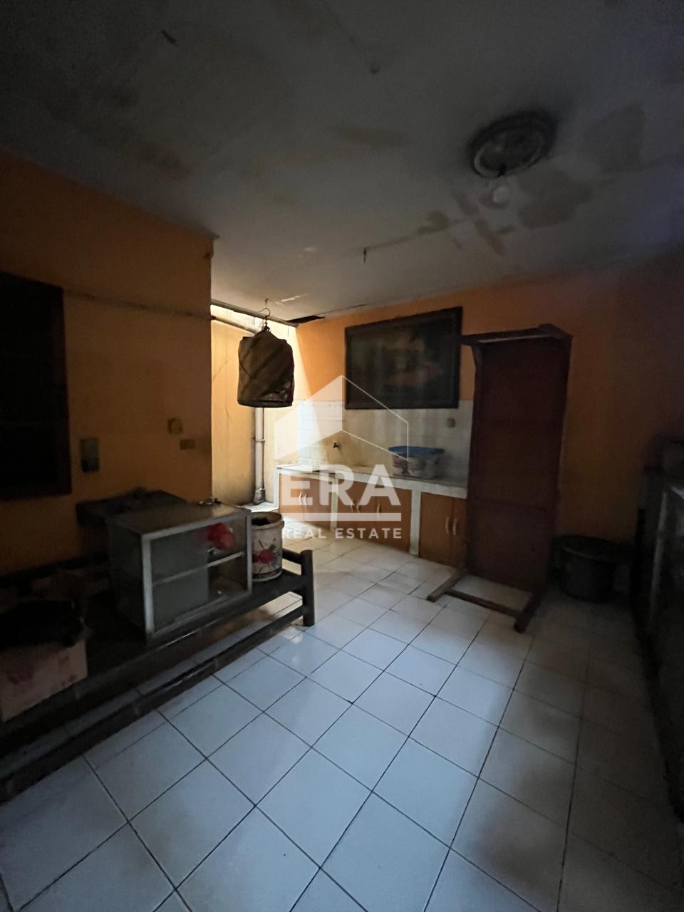 interior 6