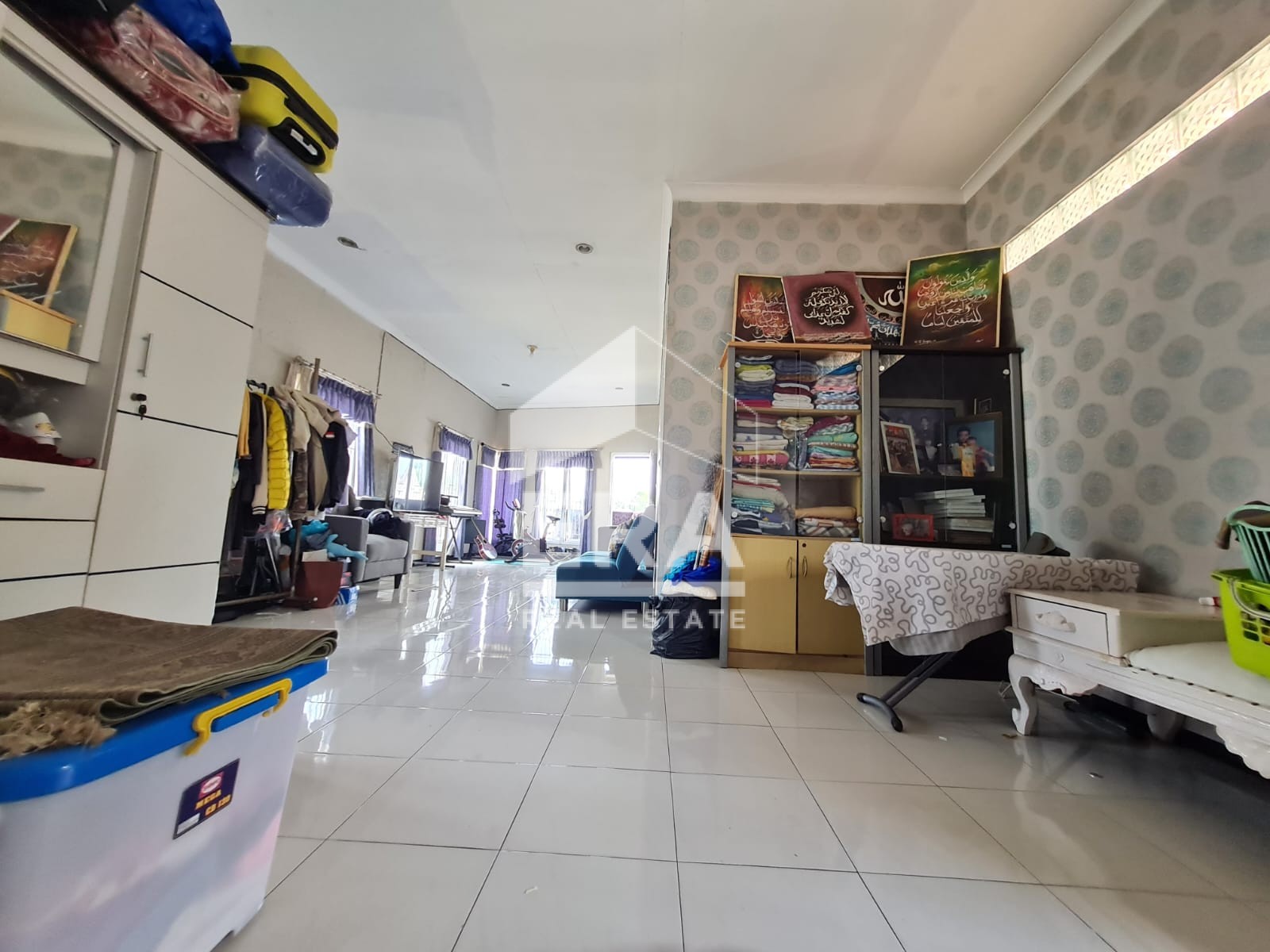 interior 6