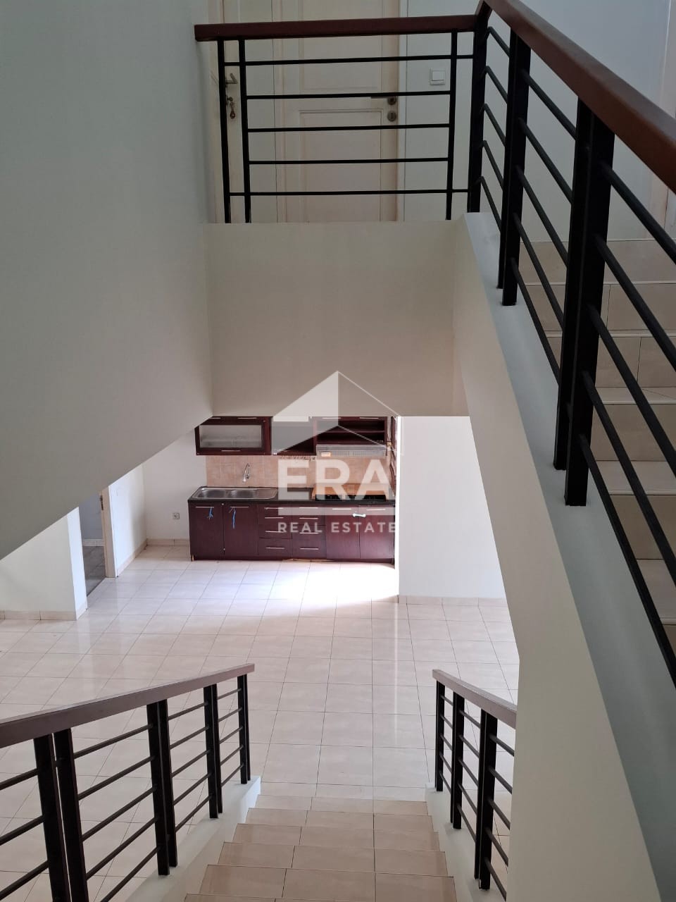 interior 8