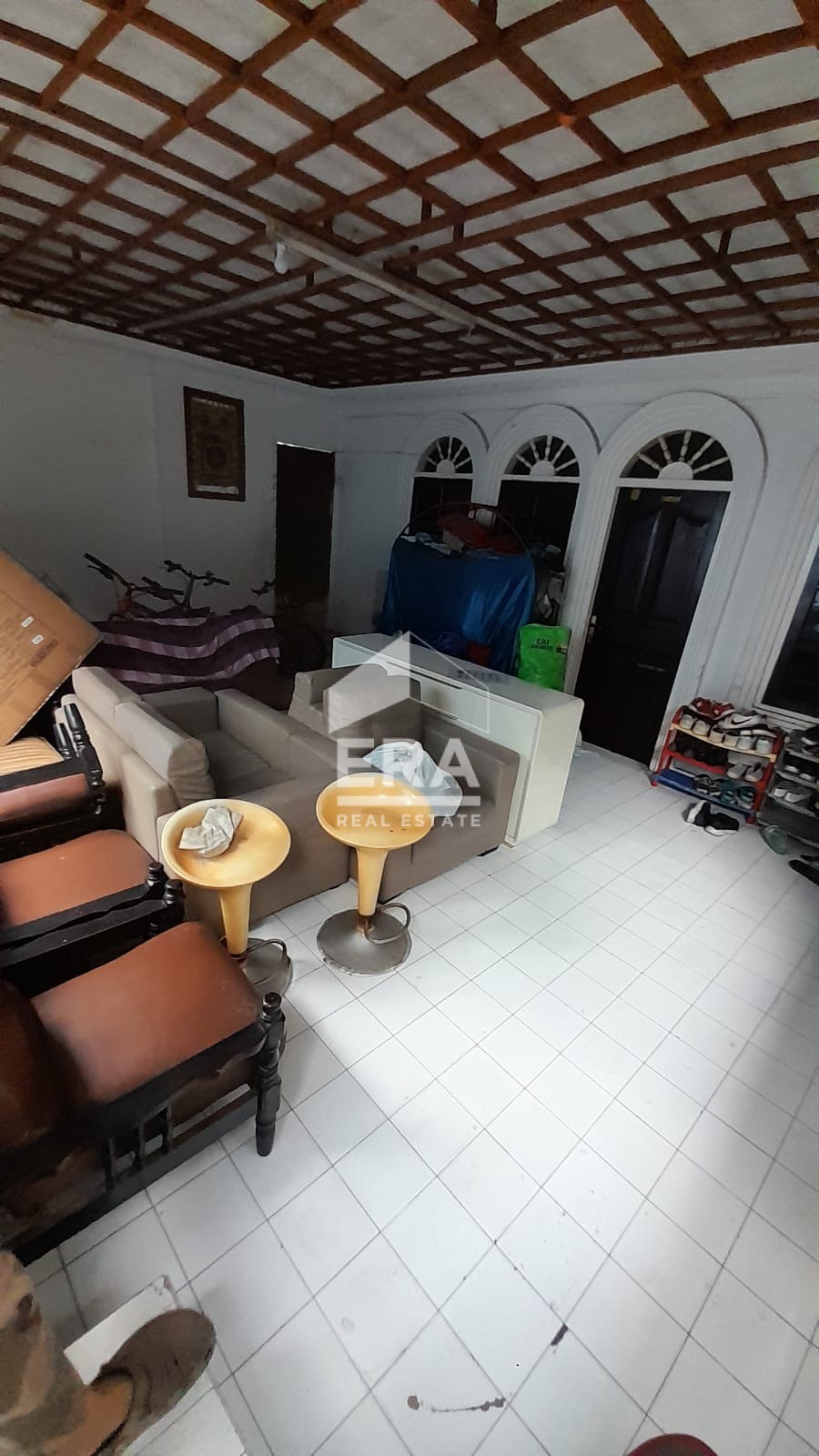 interior 8