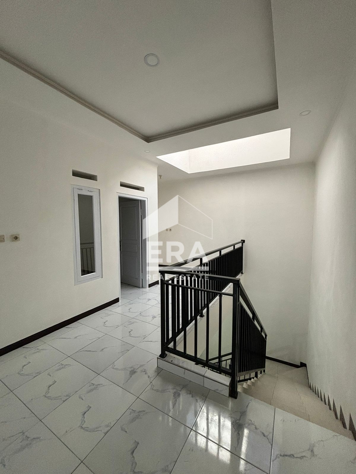 interior 6
