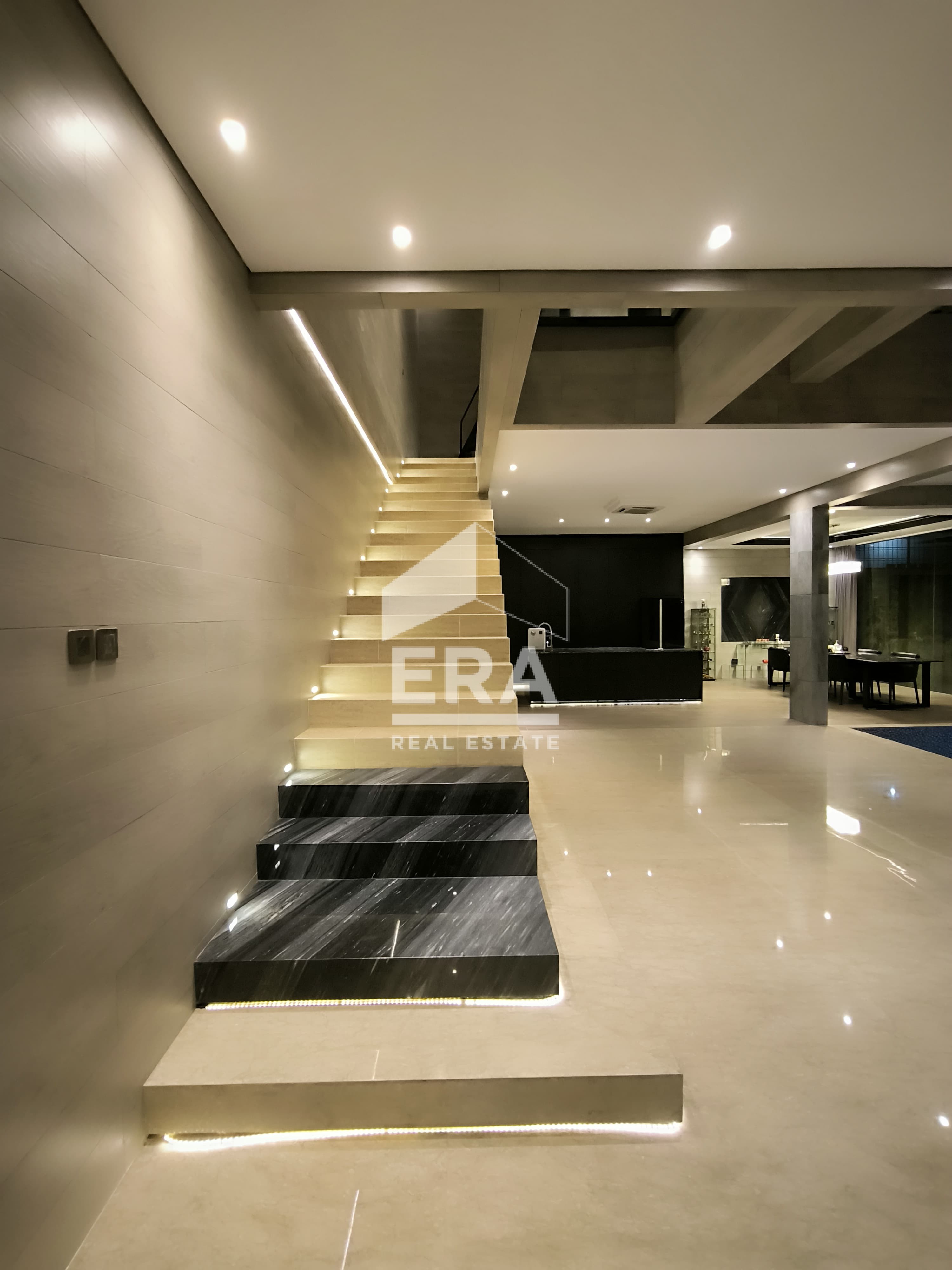 interior 10