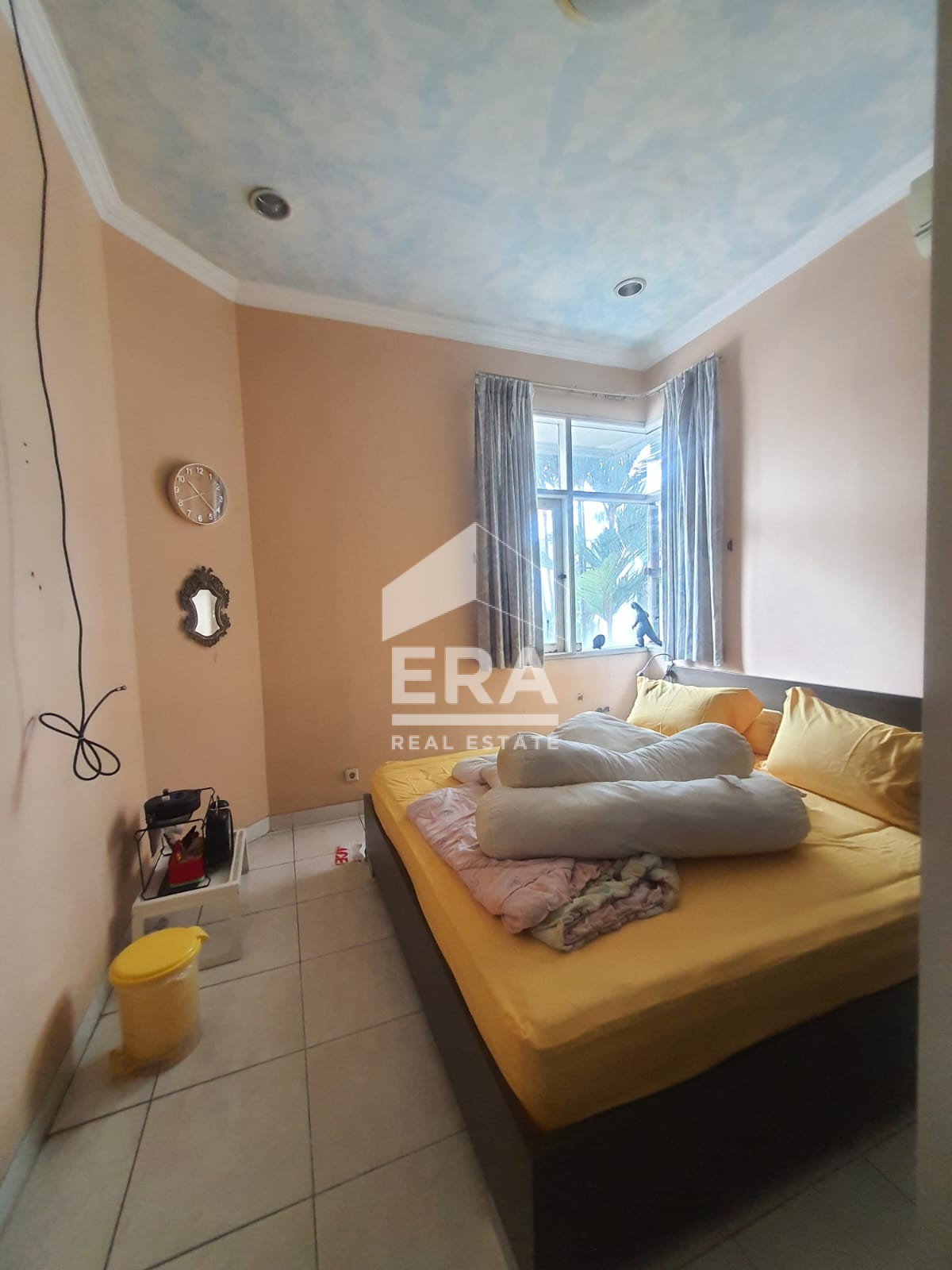 interior 12