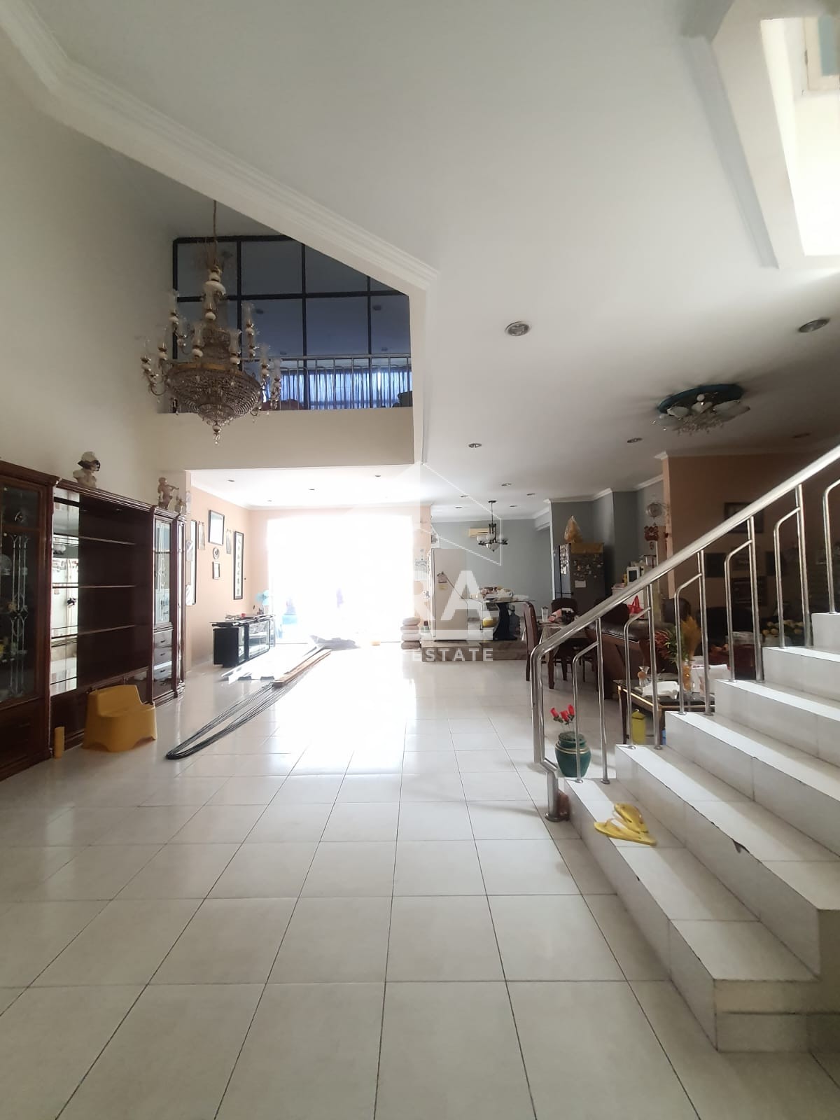 interior 16