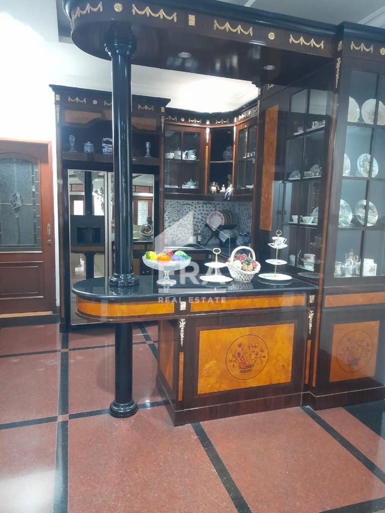 interior 12