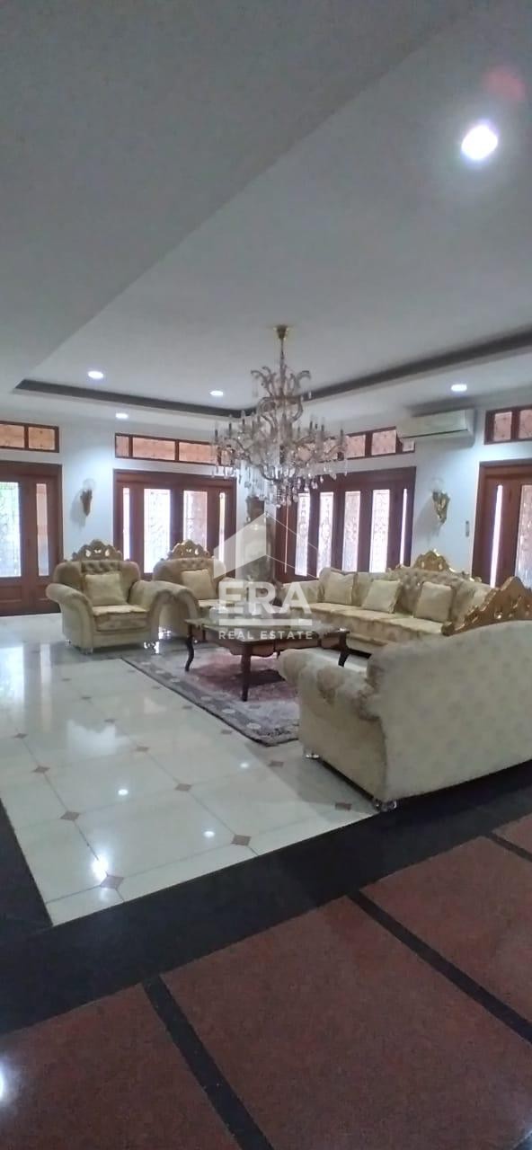 interior 11