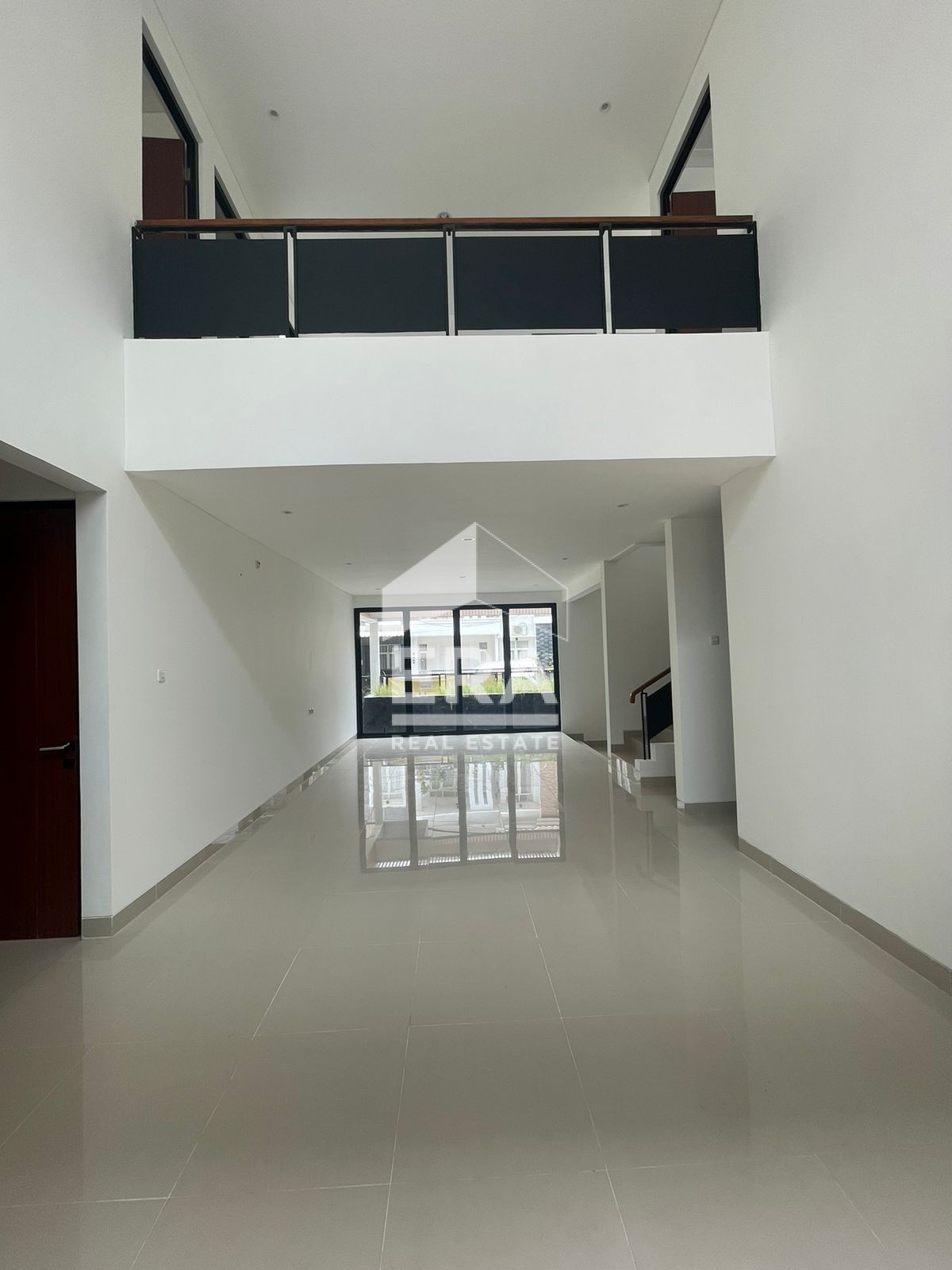 interior 10