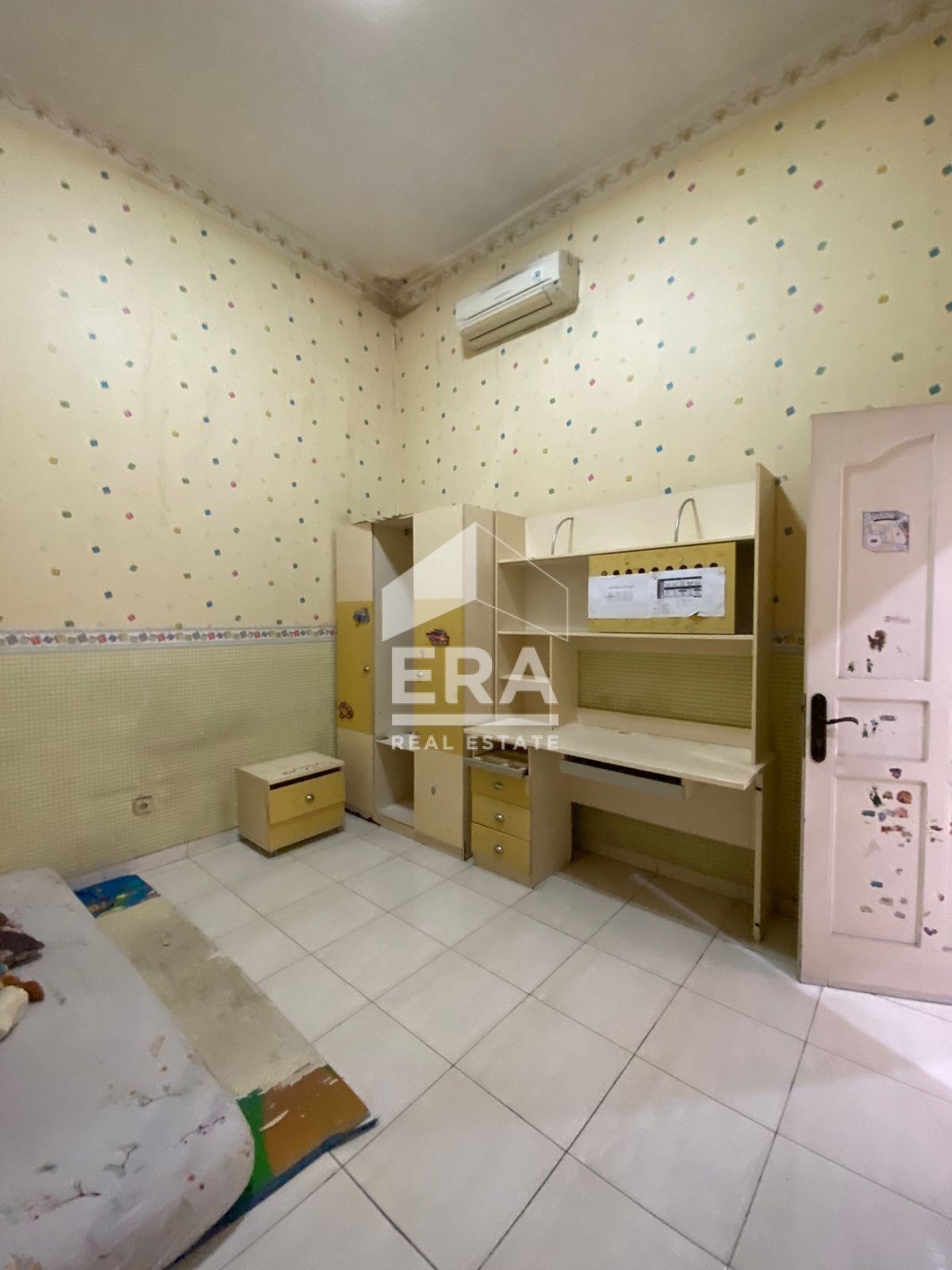 interior 11