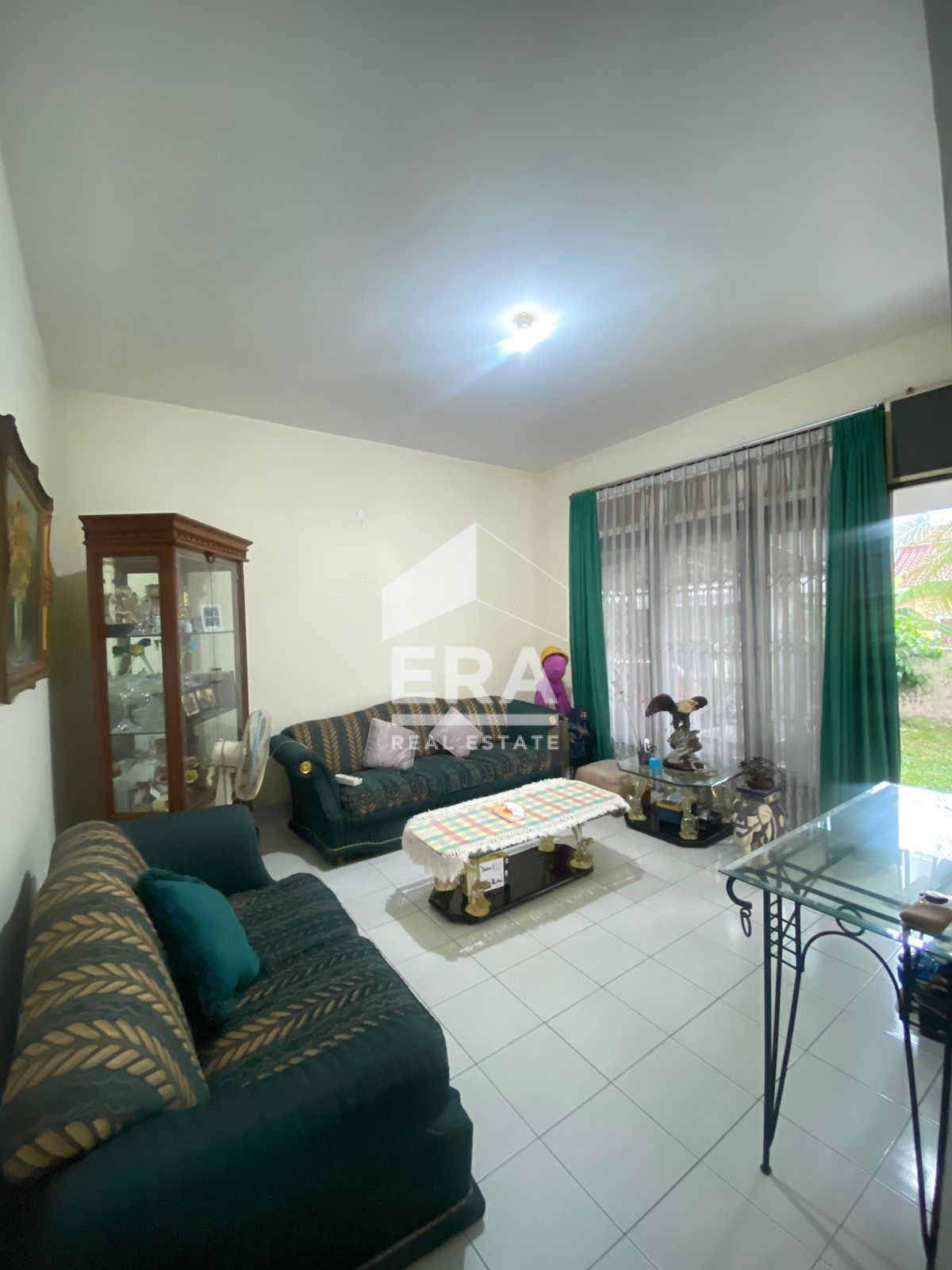 interior 8