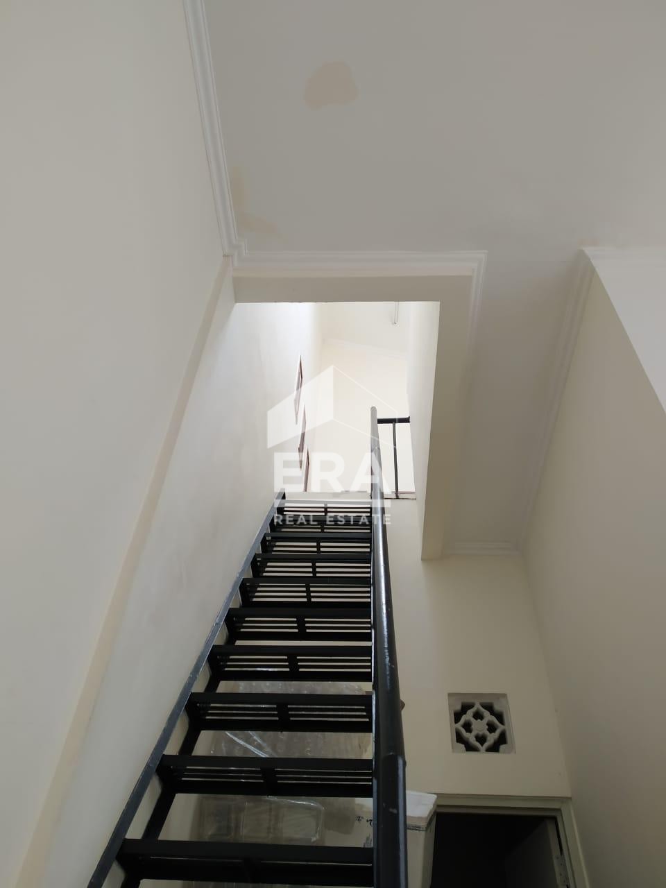 interior 14