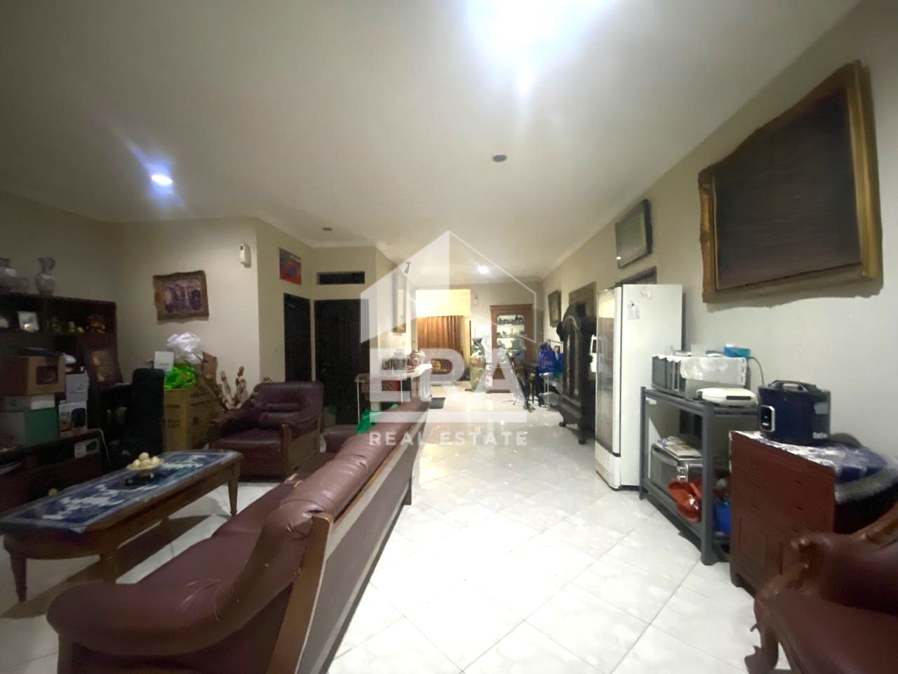 interior 8