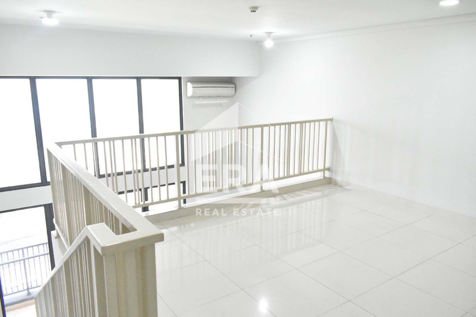 interior 9