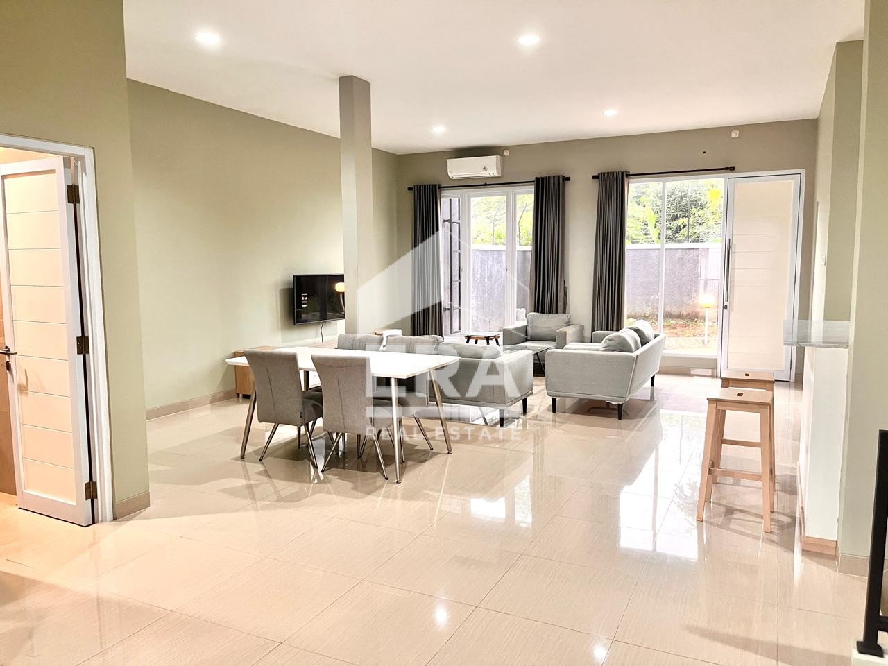interior 4