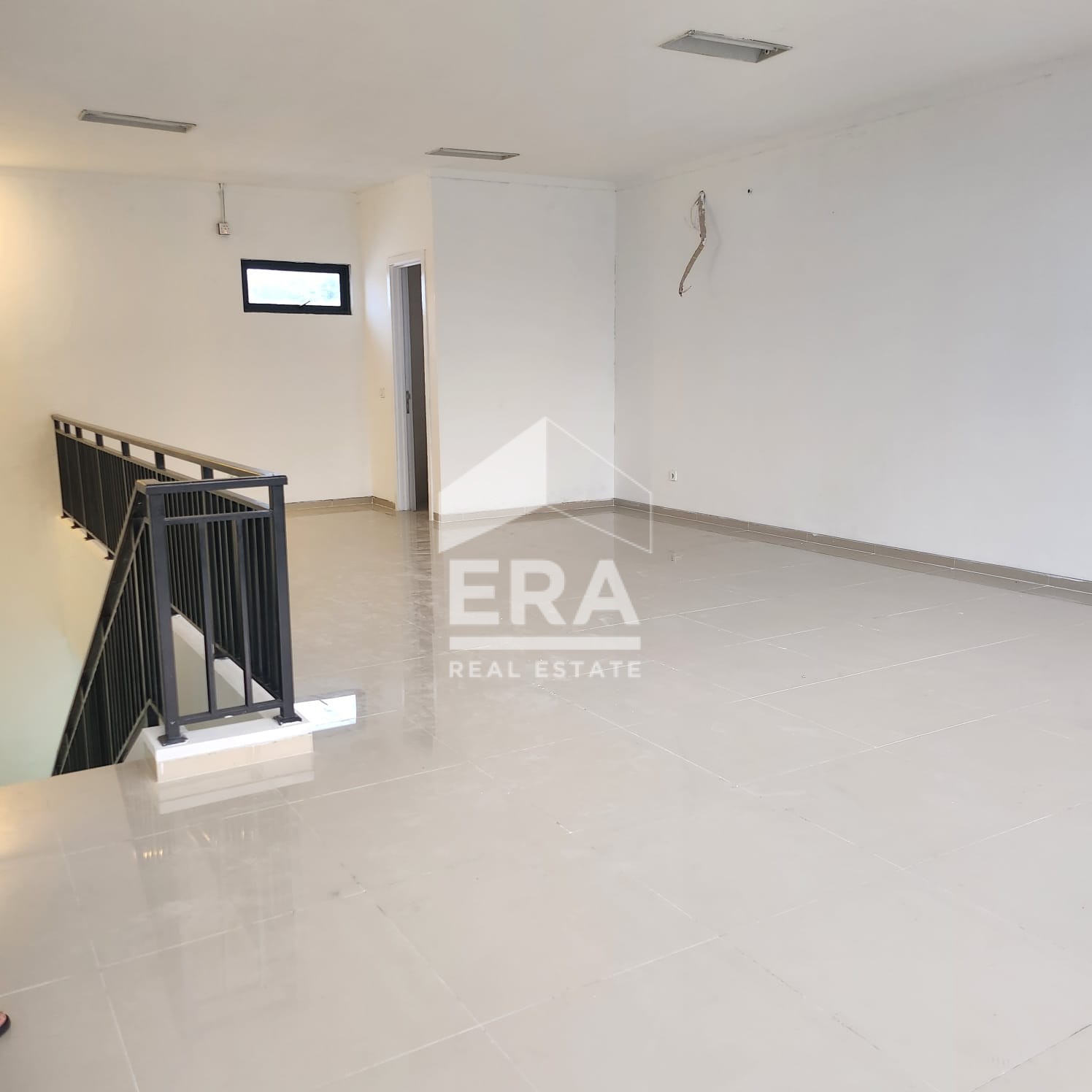 interior 6