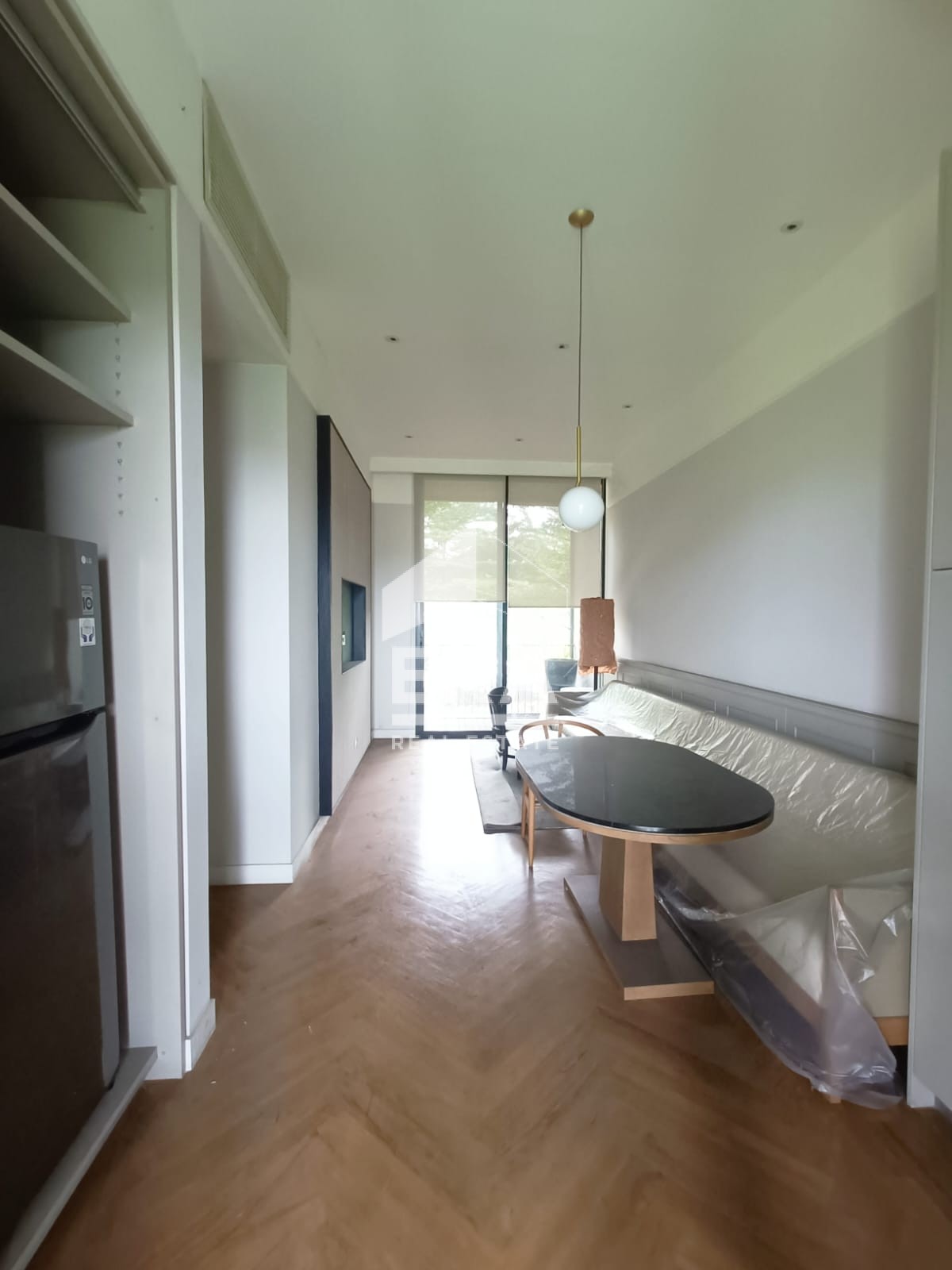 interior 8