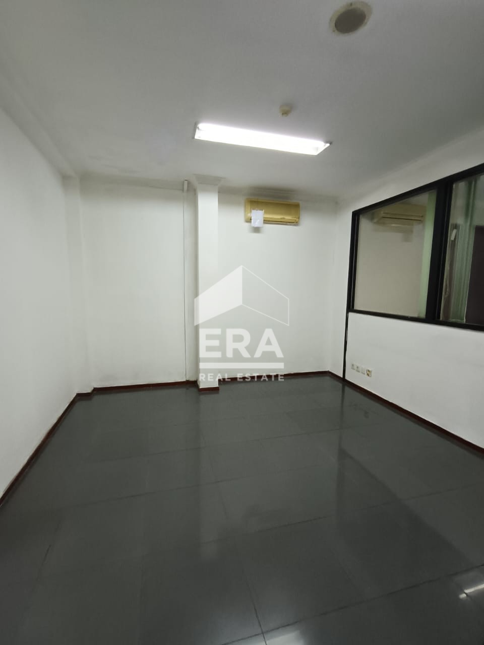 interior 8