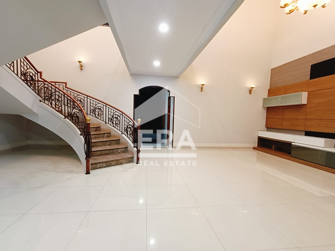 interior 7