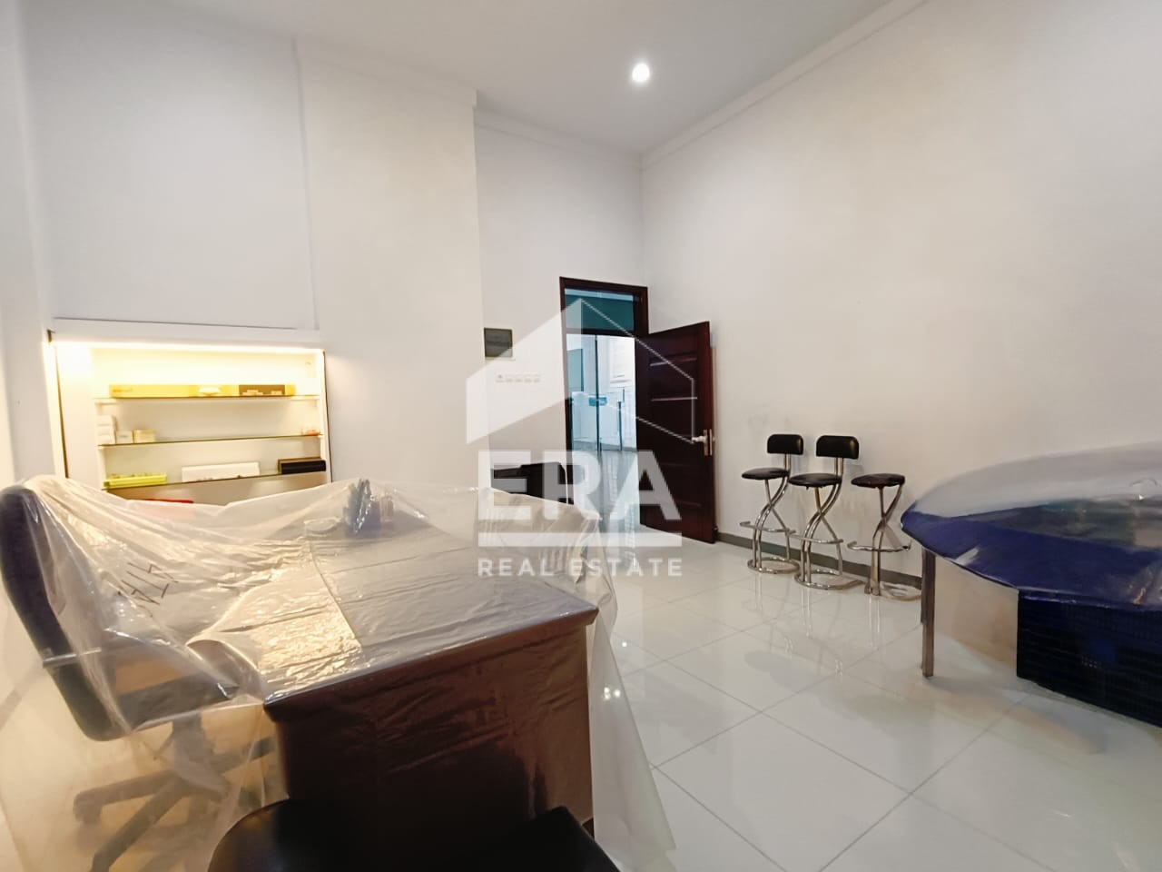 interior 12