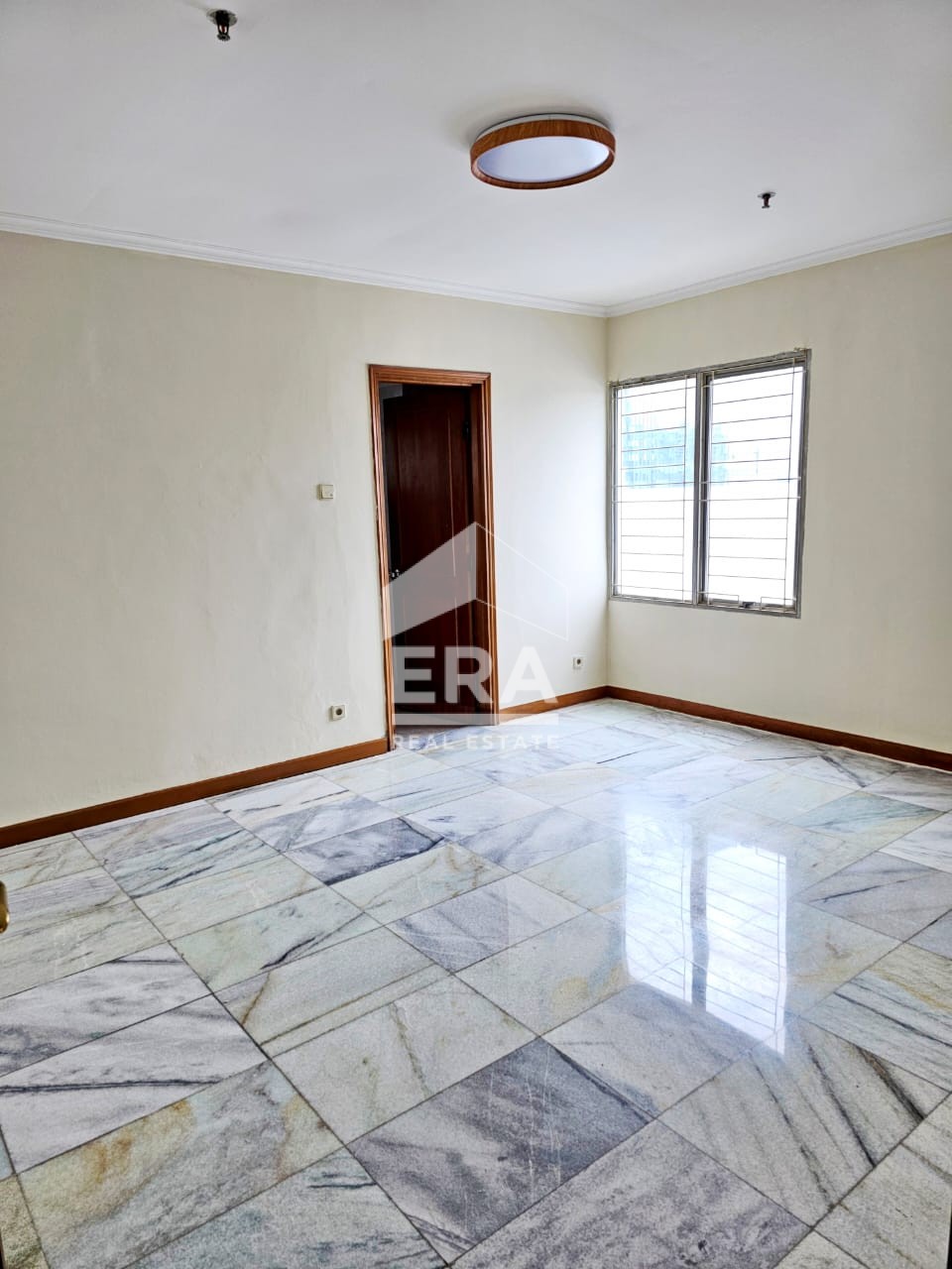 interior 6