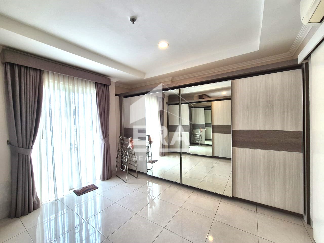 interior 7