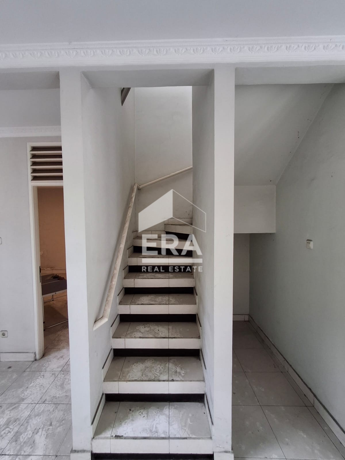 interior 7