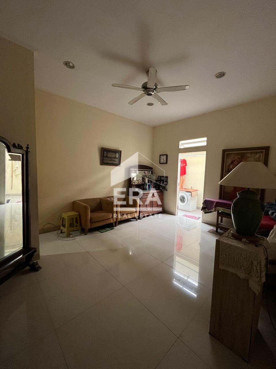 interior 12