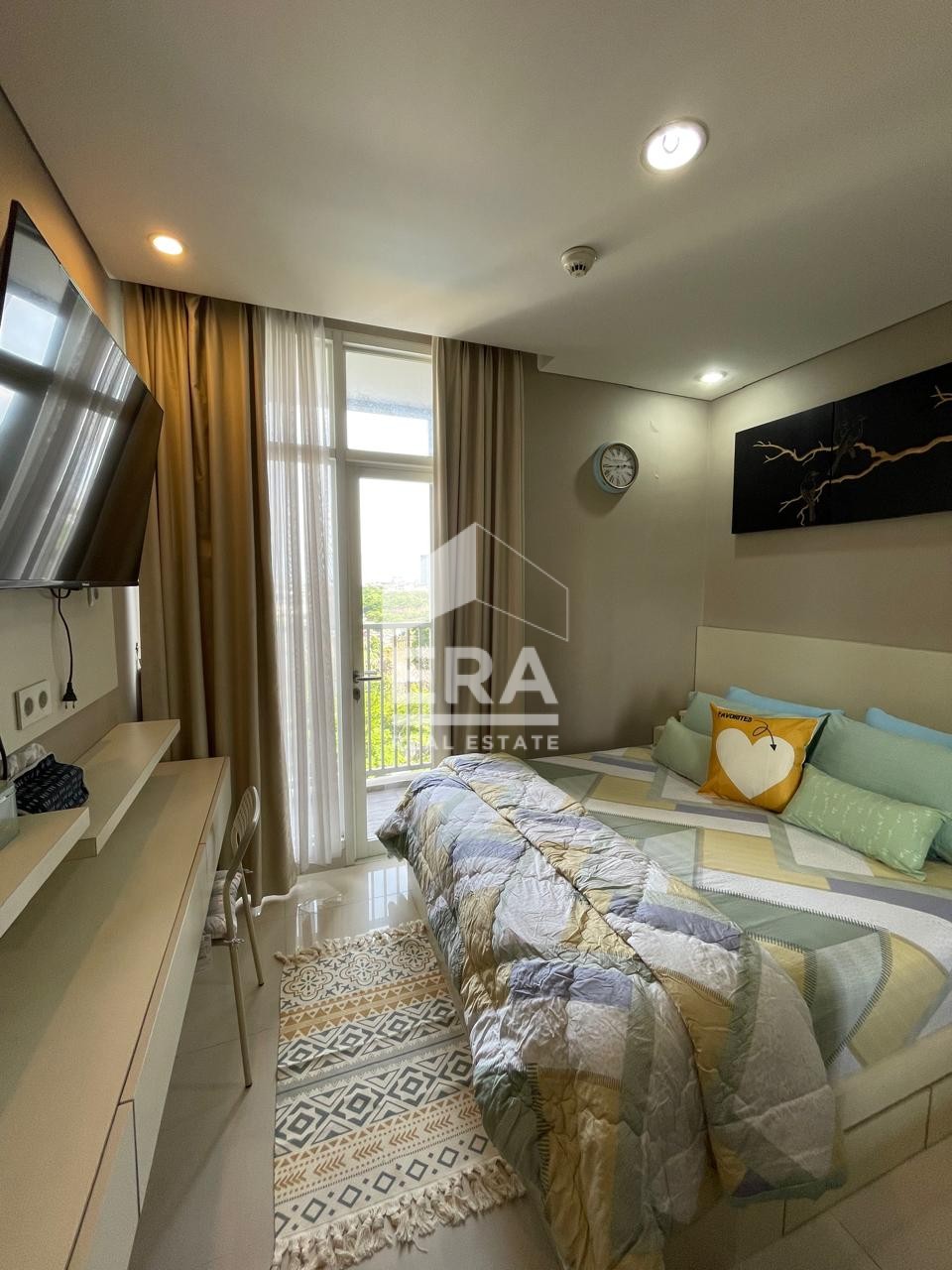 interior 8