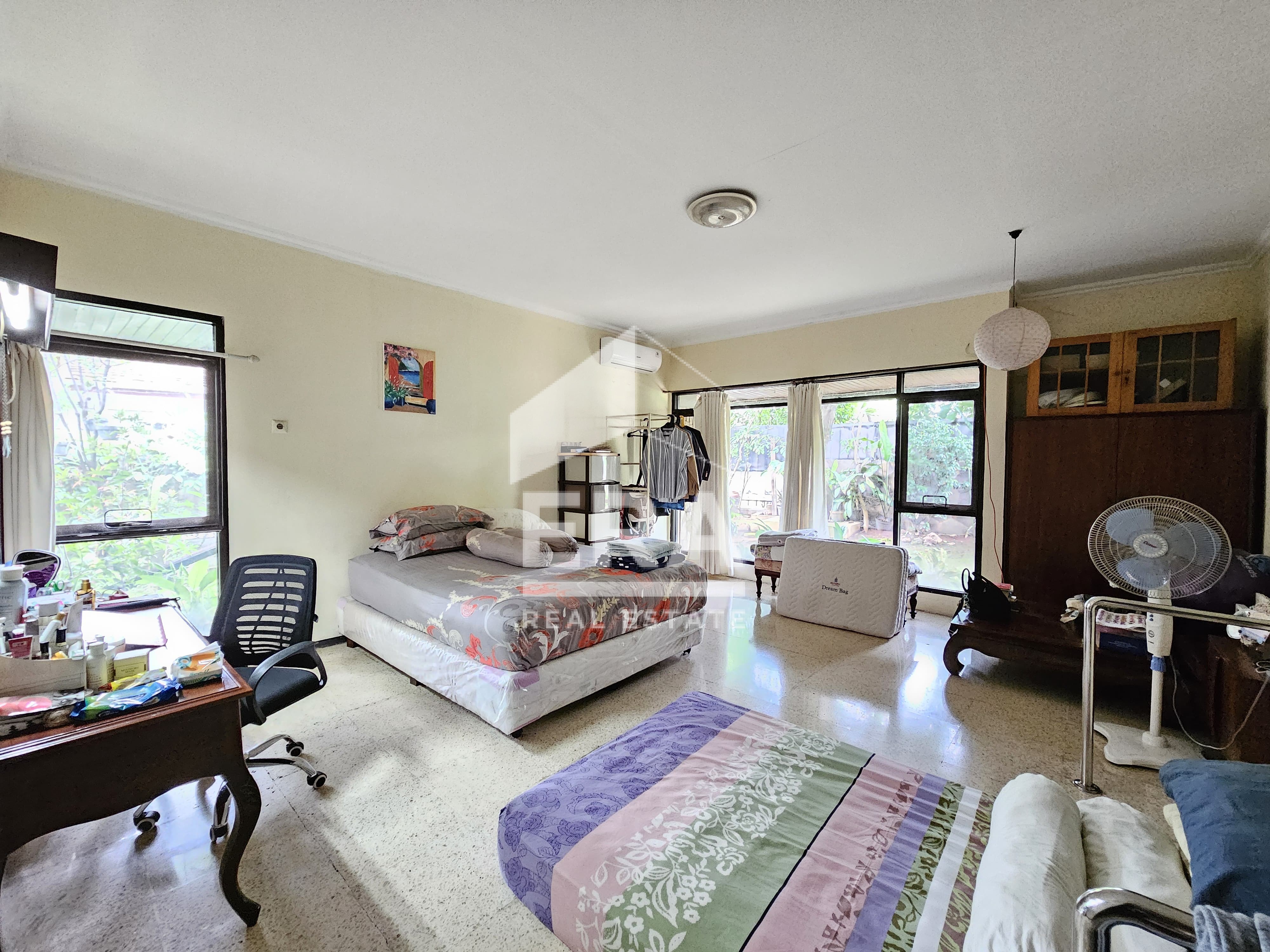 interior 7