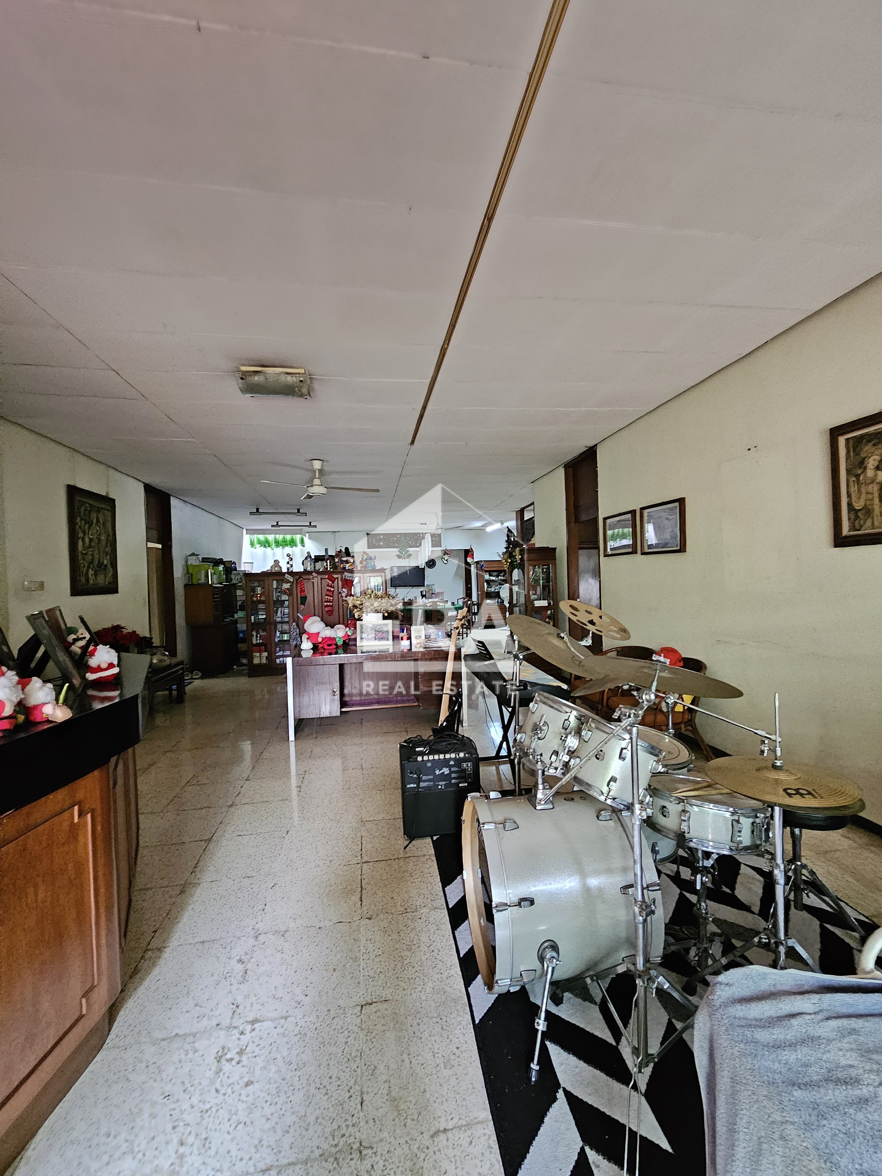 interior 9