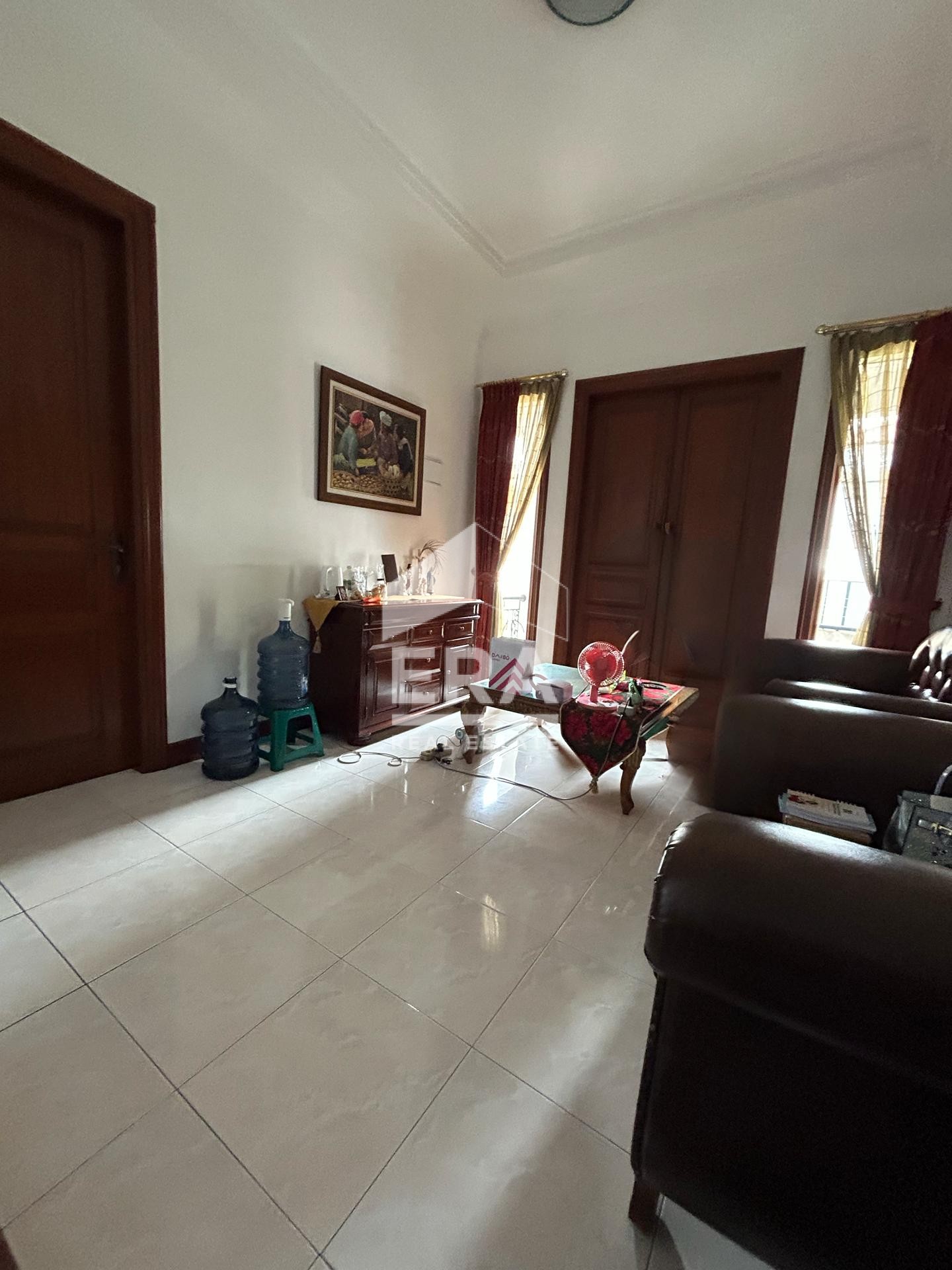 interior 14