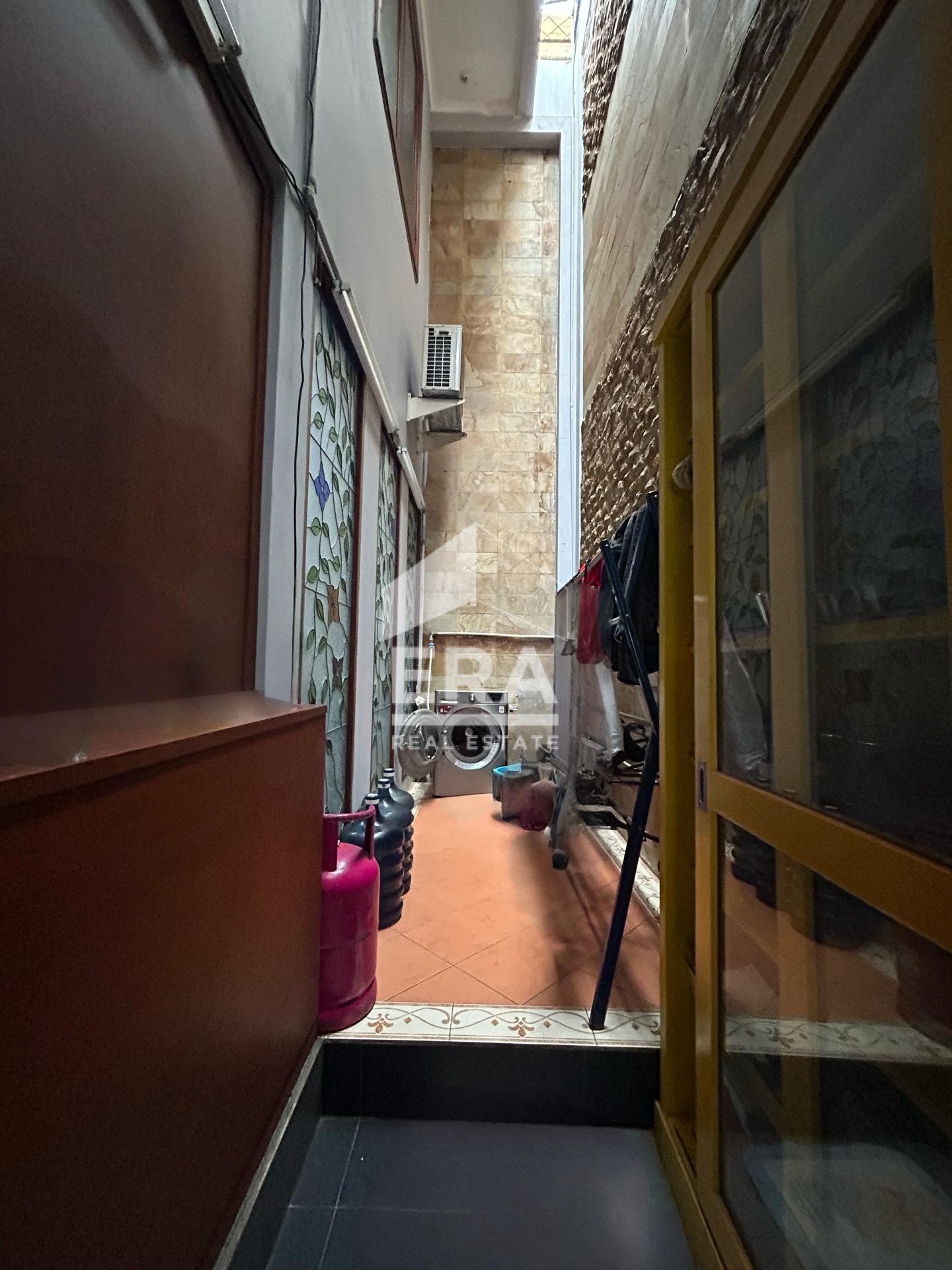 interior 22