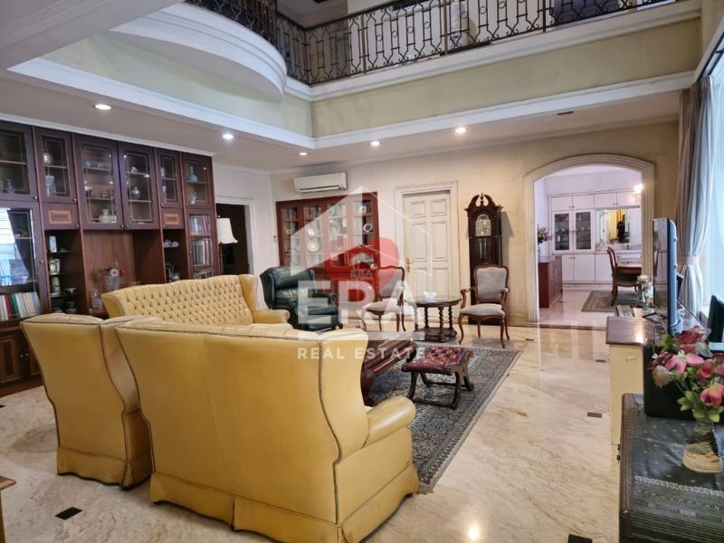 interior 11