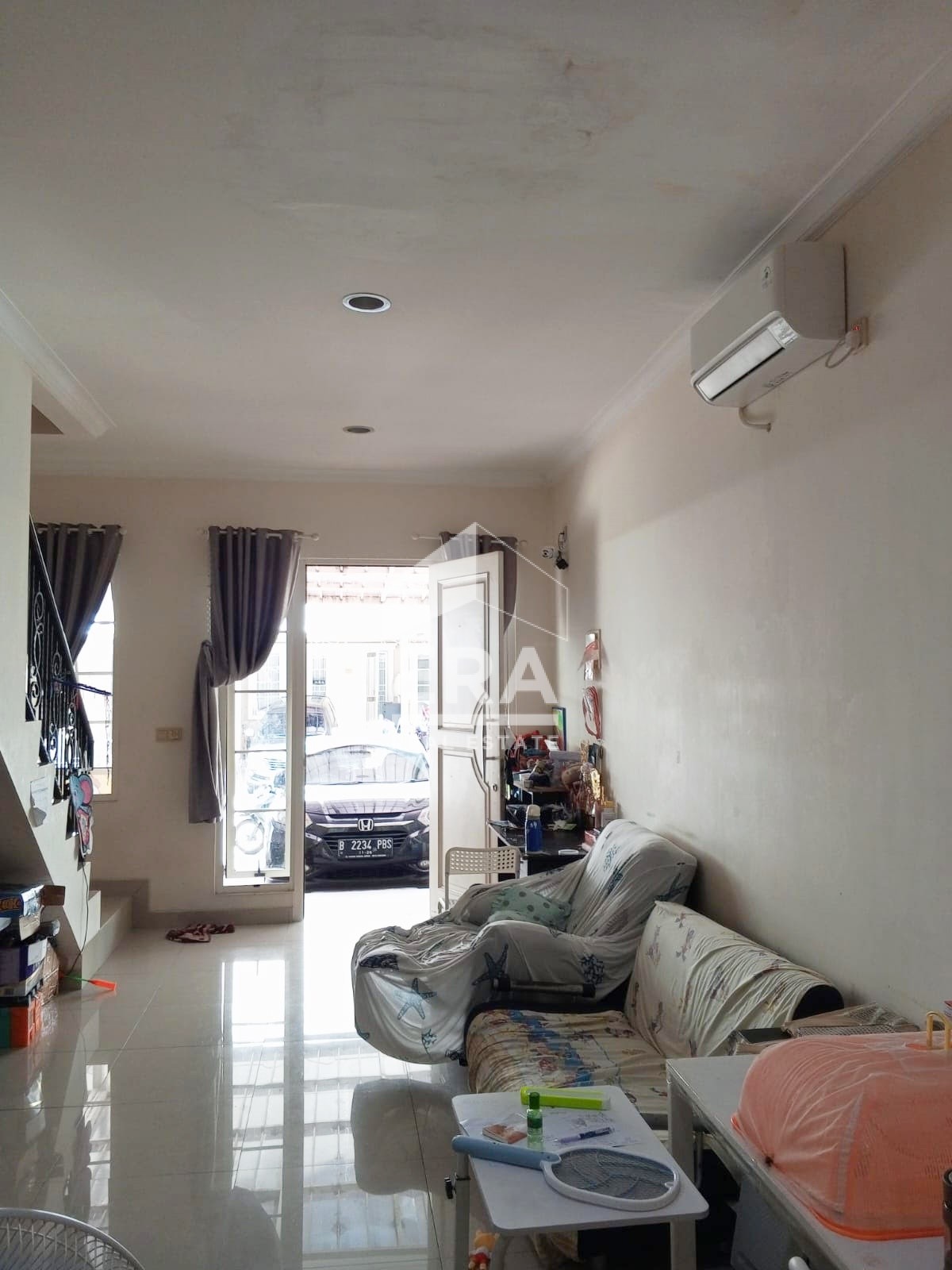 interior 2