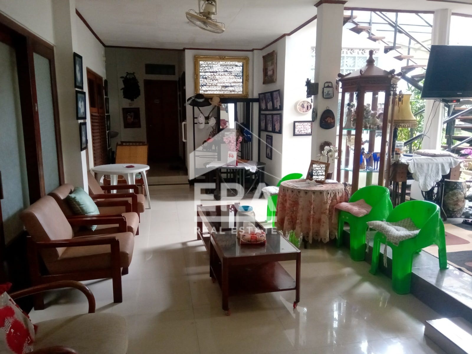 interior 12