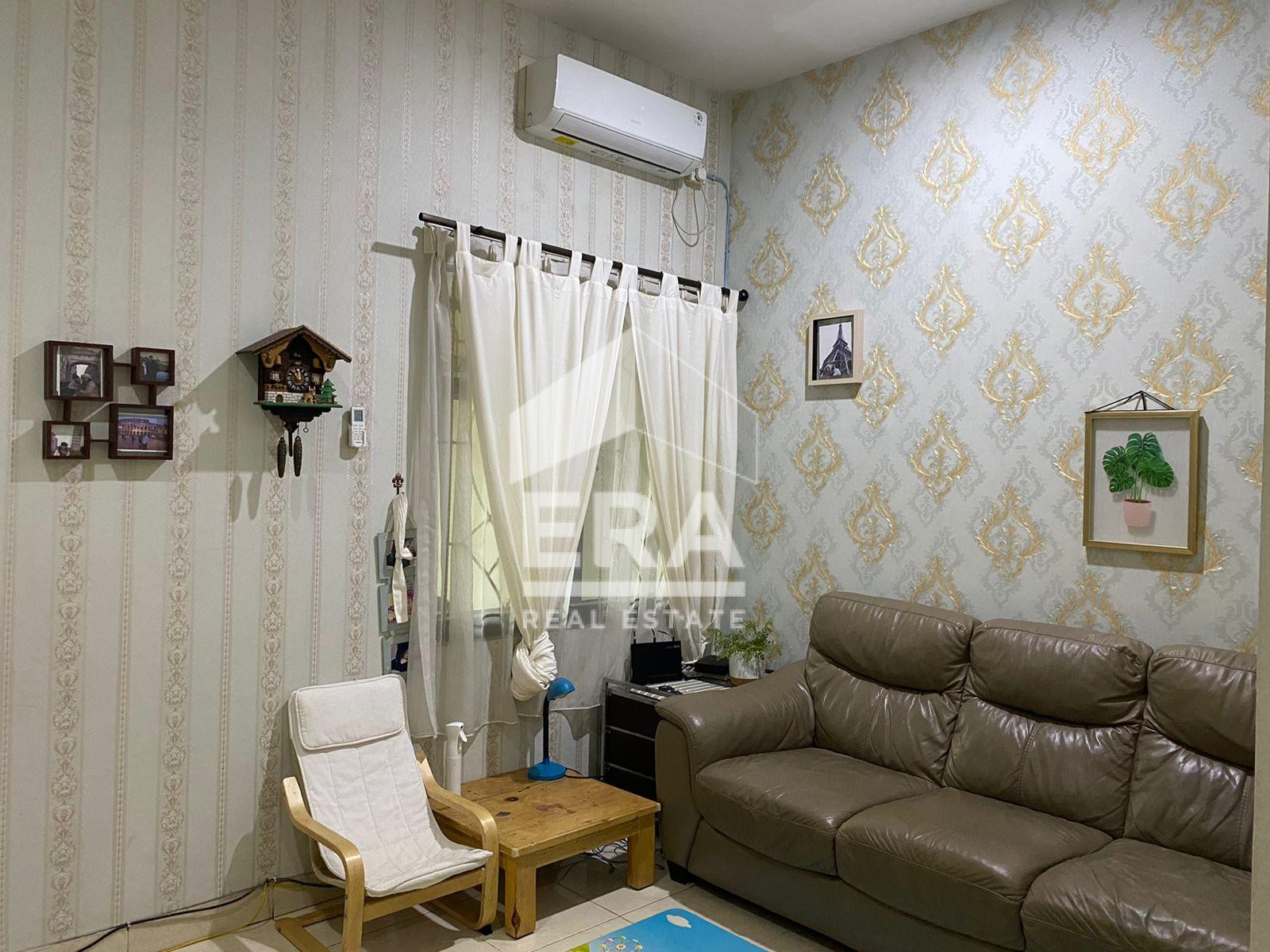 interior 8