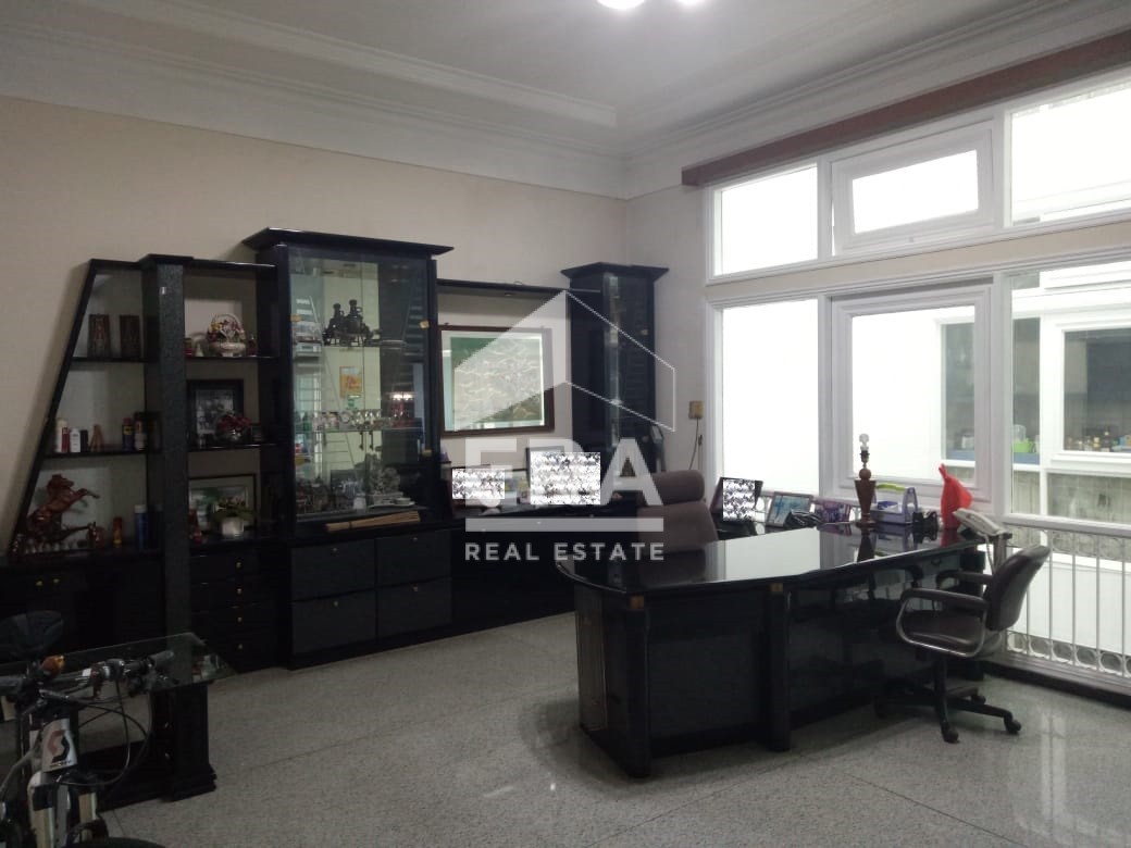 interior 6