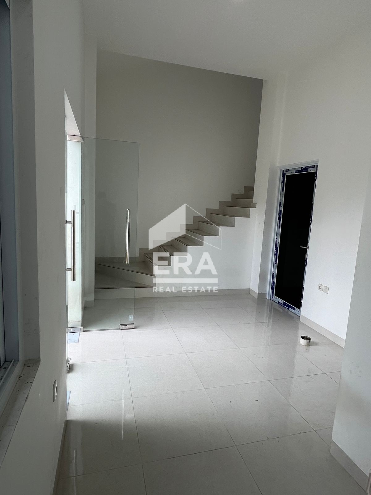 interior 6