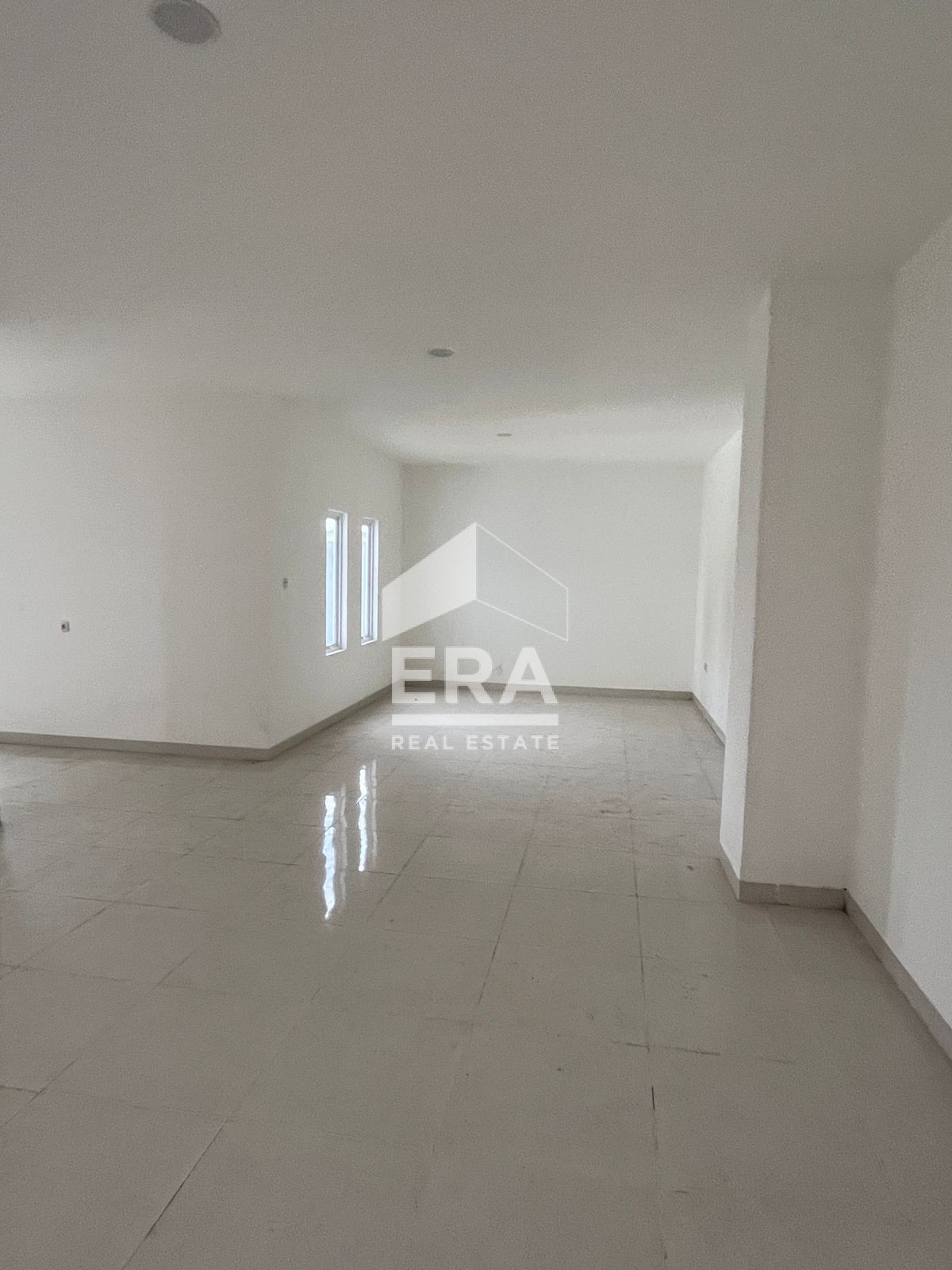 interior 8