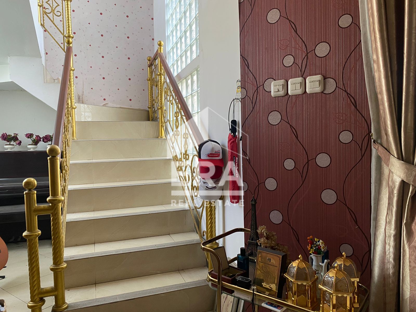 interior 4