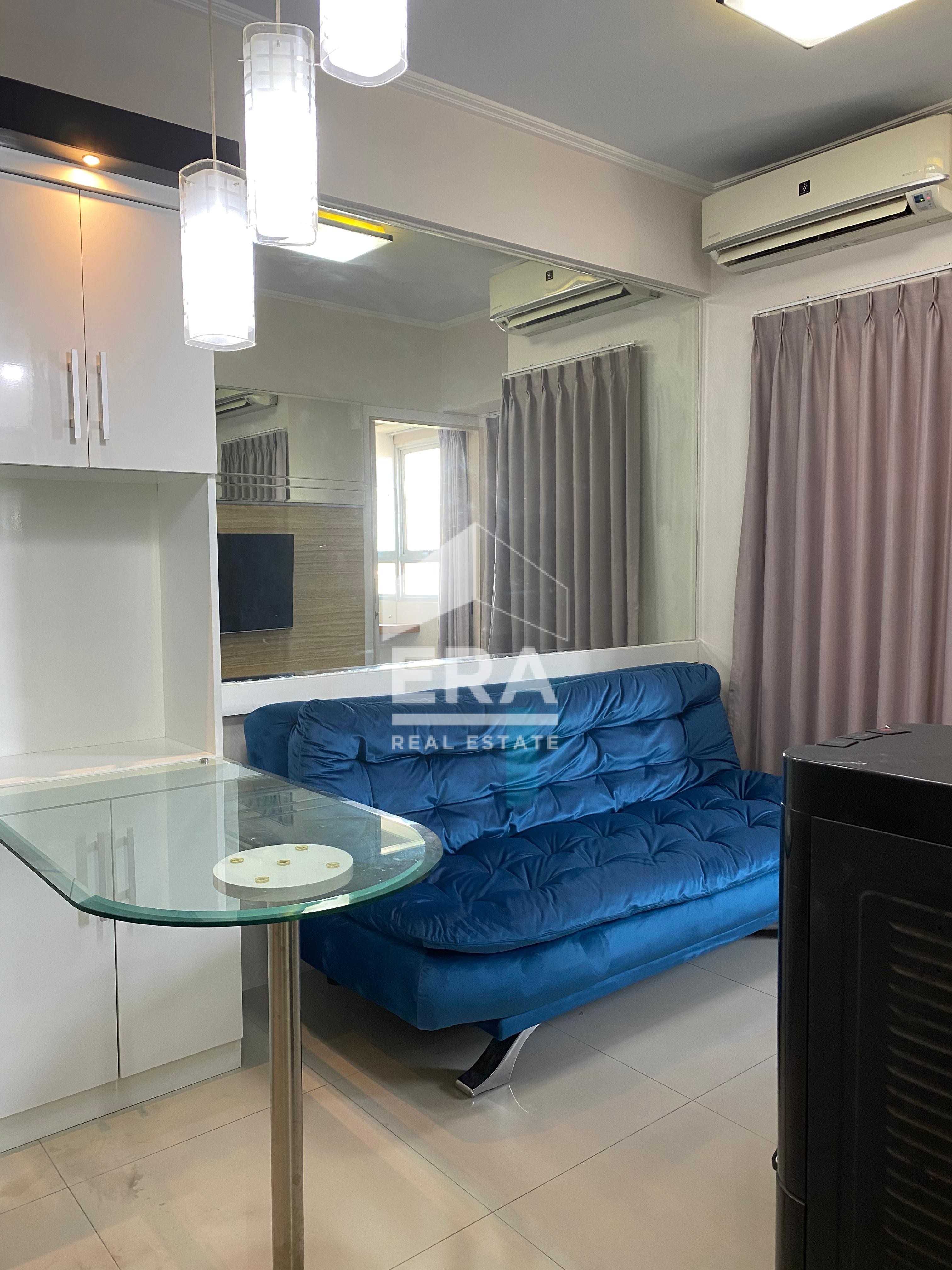 interior 10