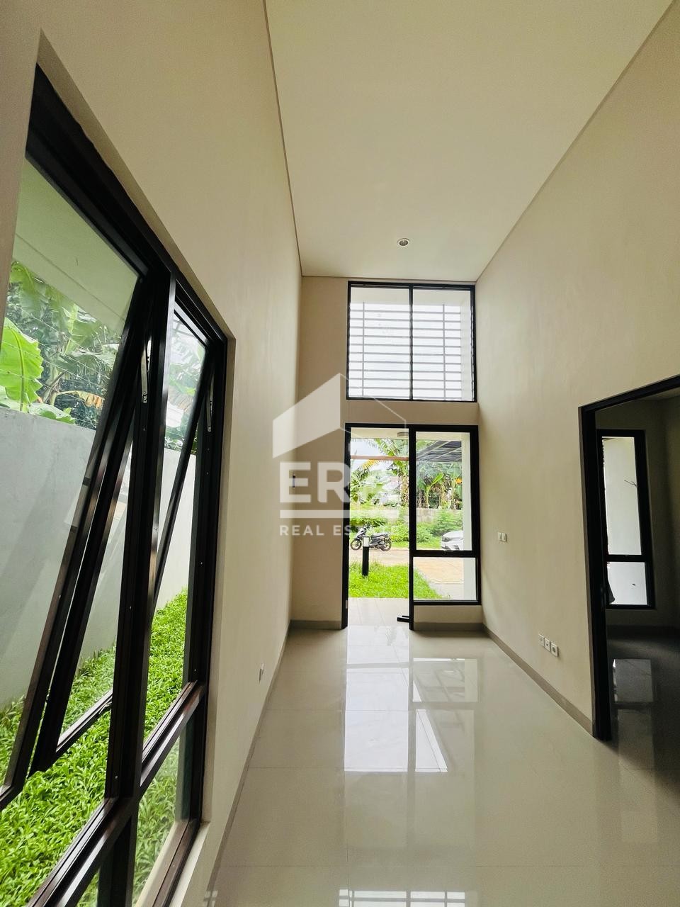 interior 6