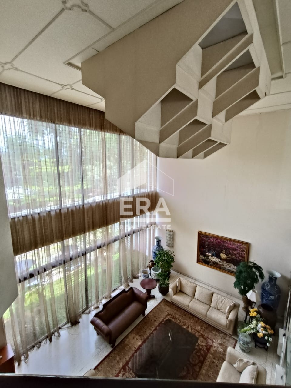 interior 16