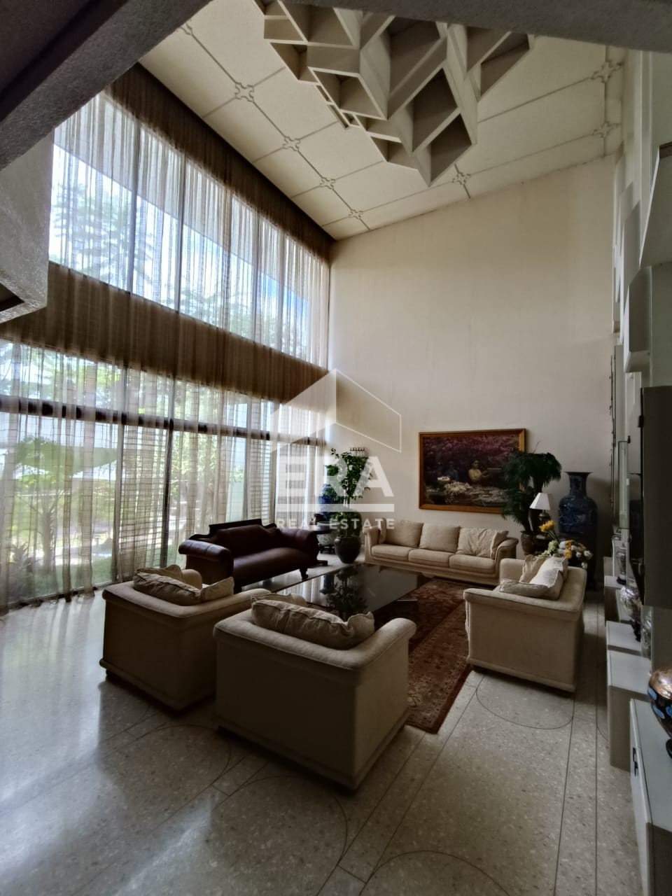 interior 2